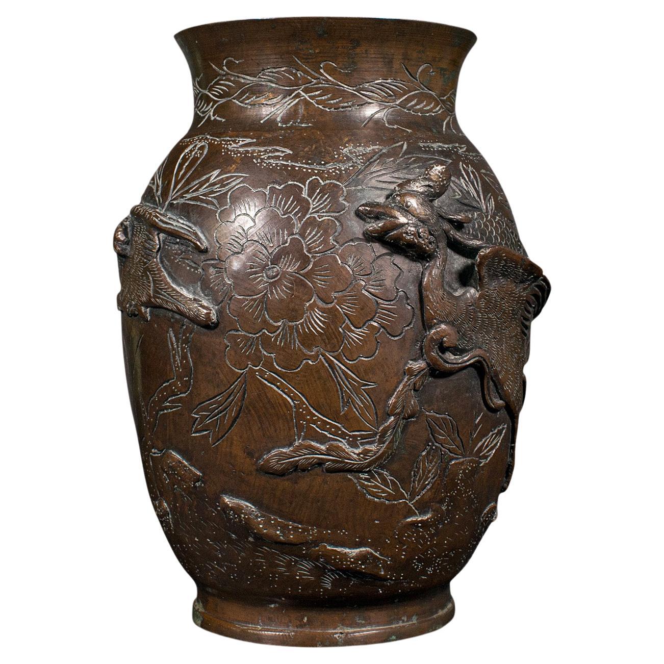 Vase décoratif ancien en bronze japonais, période Meiji, urne, victorien en vente