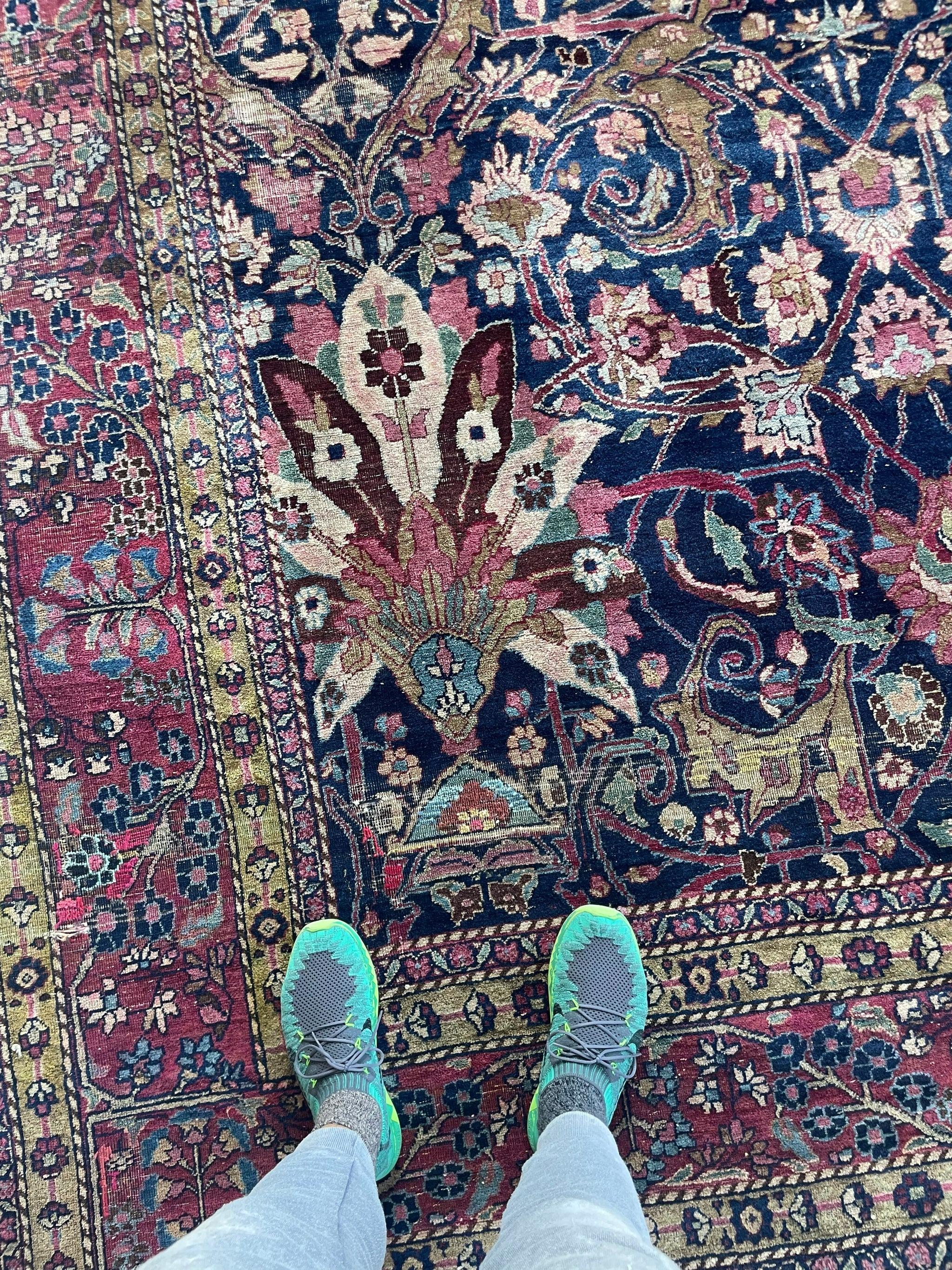 Alfombra decorativa antigua del noreste de Jorasán-Mashad, hacia 1920-30 en venta 1
