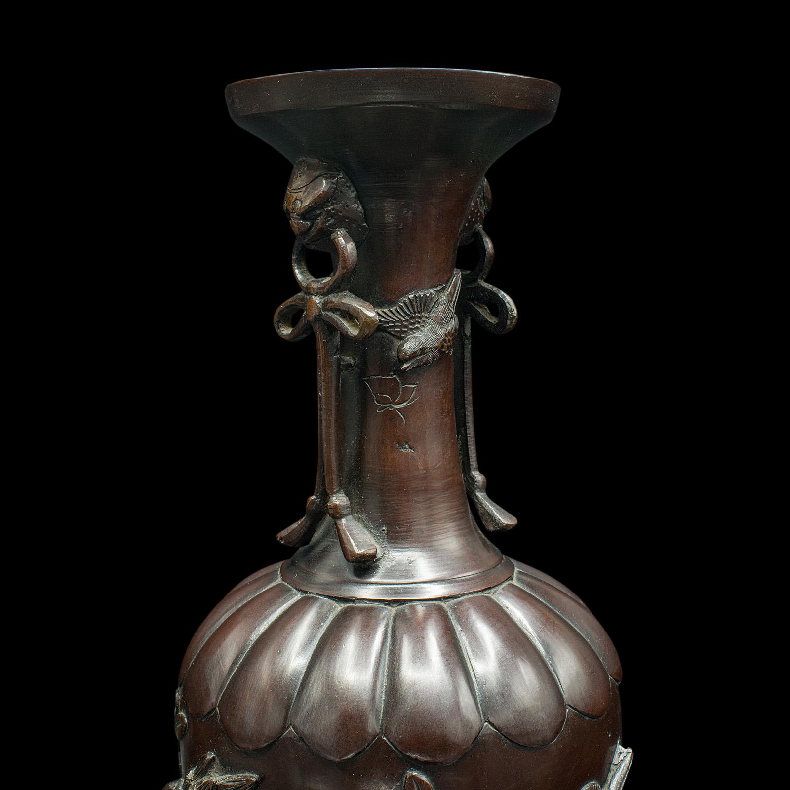 Antiquité Vase à tige décoratif, Japonais, Bronze, Urne Meiji, Victorien, Circa 1880 en vente 2