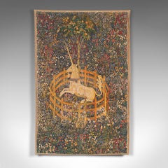 Tapisserie décorative ancienne:: française:: point d'aiguille:: revêtement mural:: licorne:: C.1920