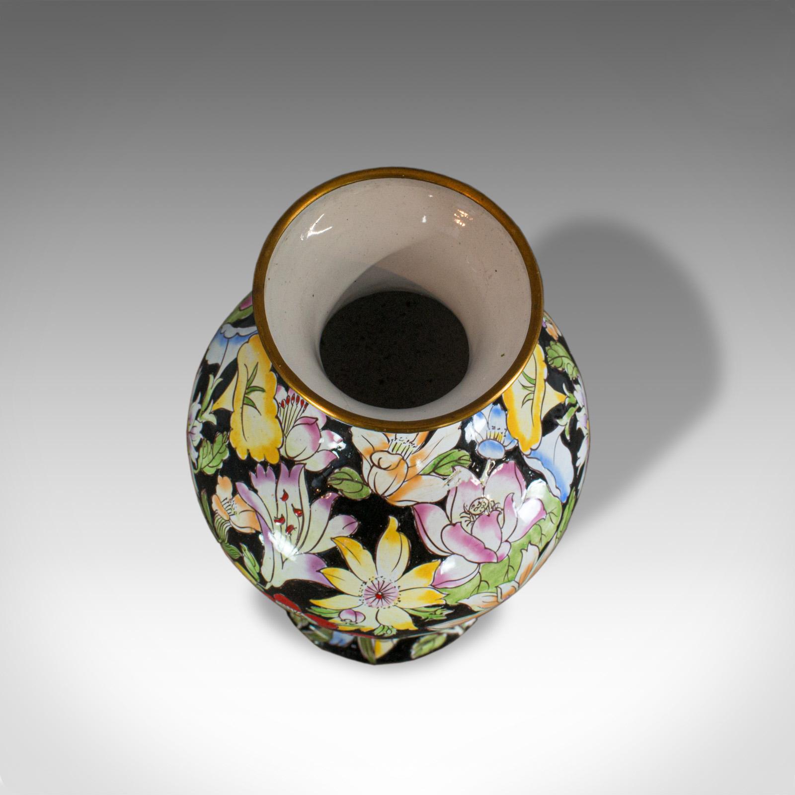 Cloisonné Antiquité Vase décoratif, français, cloisonné, urne balustre, victorien, circa 1880 en vente