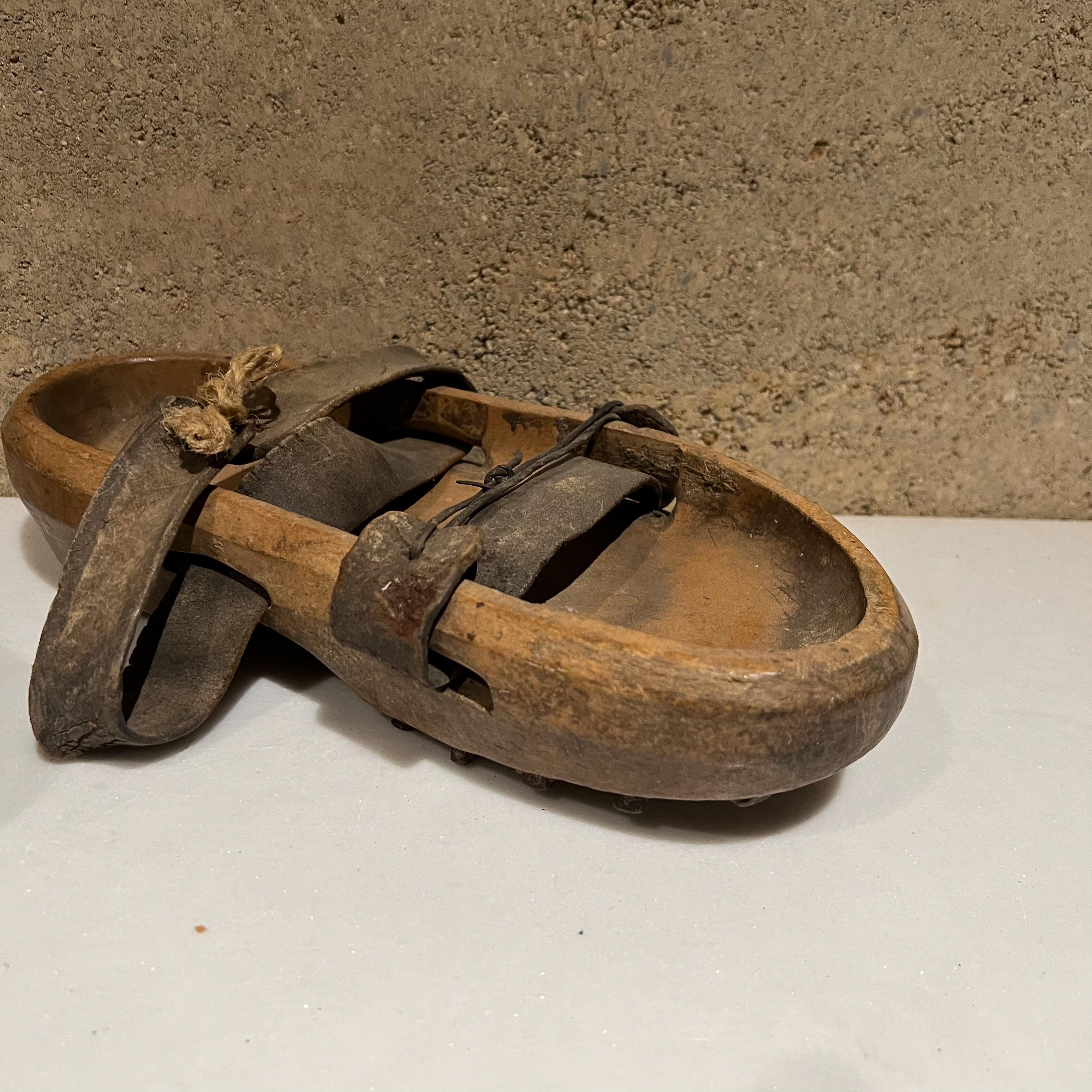 19th Century Antique Asian Japanese Shoes Leather Wood Open Toe with Cleats For Sale