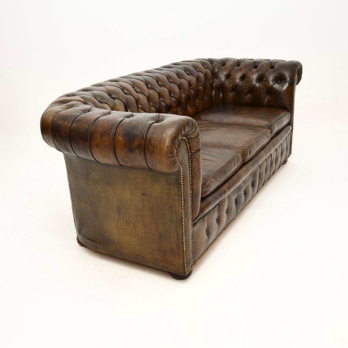 Victorian Antique Deep Buttoned Leather Chesterfield Sofa For Sale