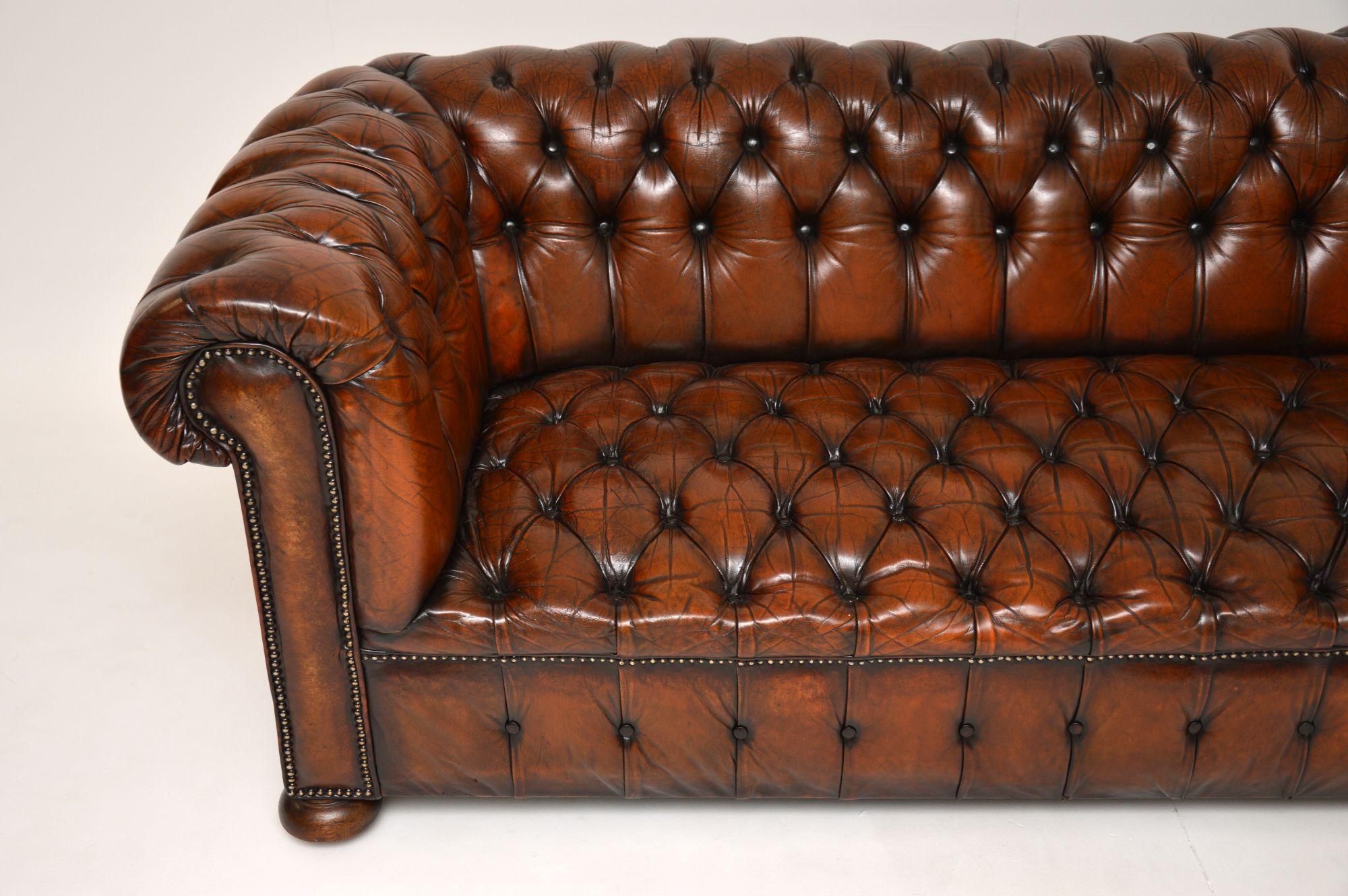 Antique Deep Buttoned Leather Chesterfield Sofa In Good Condition In London, GB