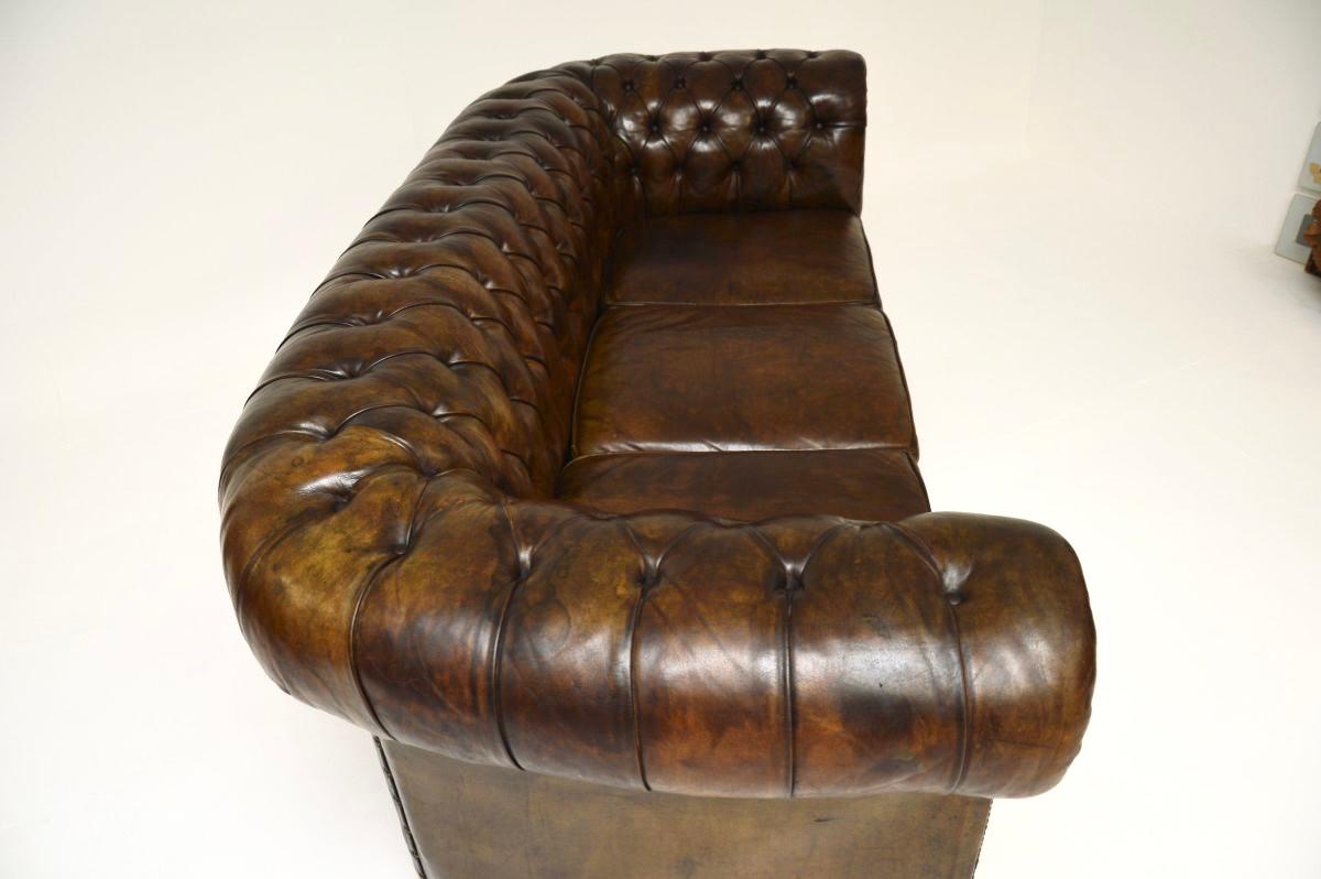 Antique Deep Buttoned Leather Chesterfield Sofa For Sale 1