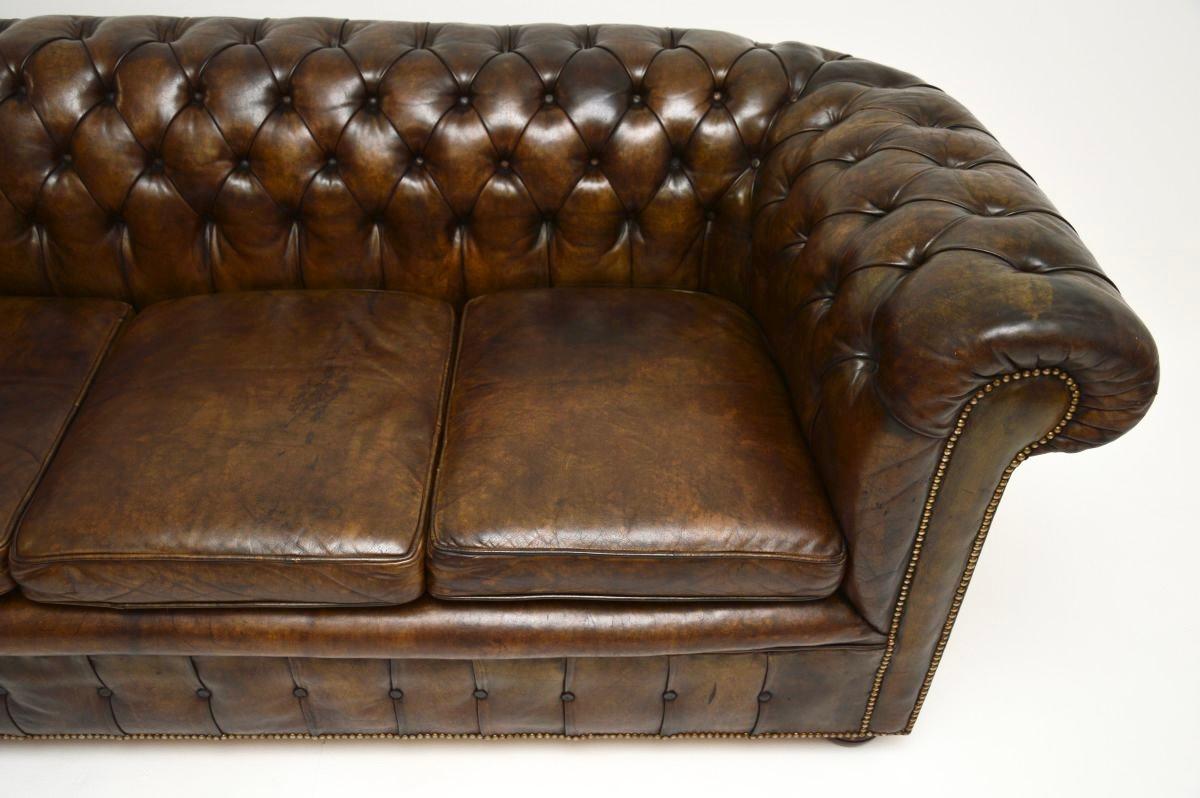 Antique Deep Buttoned Leather Chesterfield Sofa For Sale 3