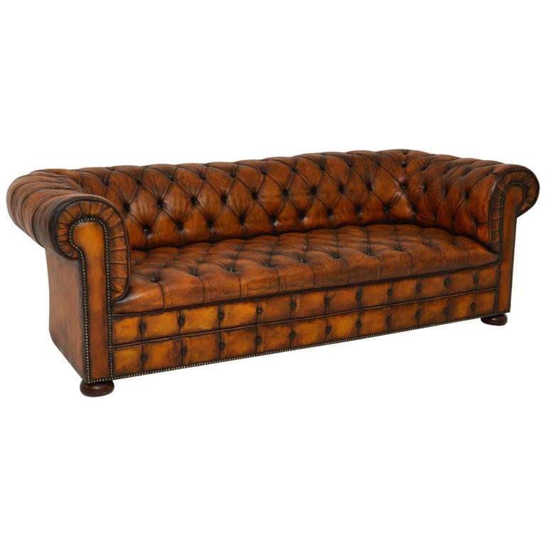 Antique Deep Buttoned Leather Chesterfield Sofa For Sale at 1stDibs