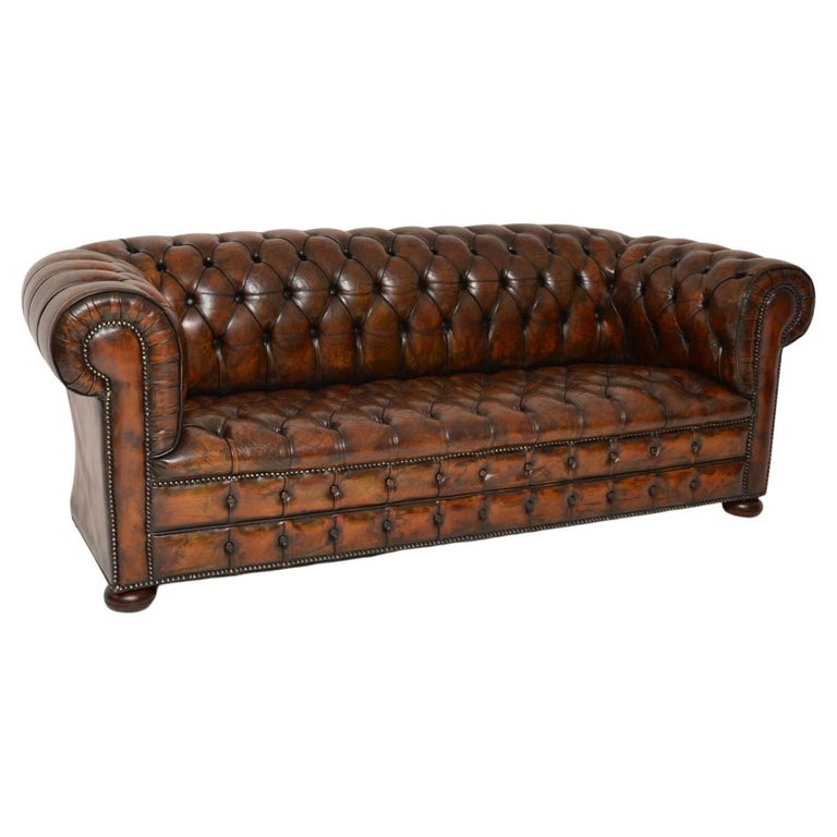 Antique Deep Buttoned Leather Chesterfield Sofa For Sale at 1stDibs