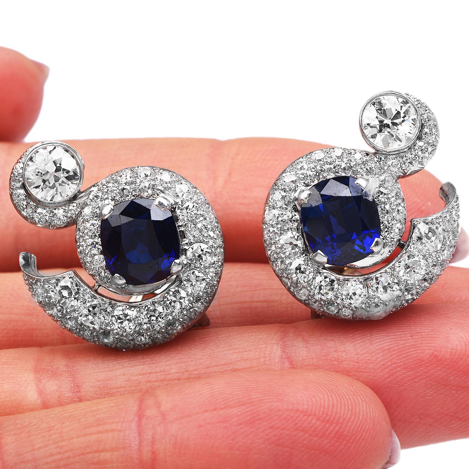 Boucles d'oreilles cocktail Clipon en diamant saphir bleu royal profond sans chaleur de style ancien Excellent état - En vente à Miami, FL