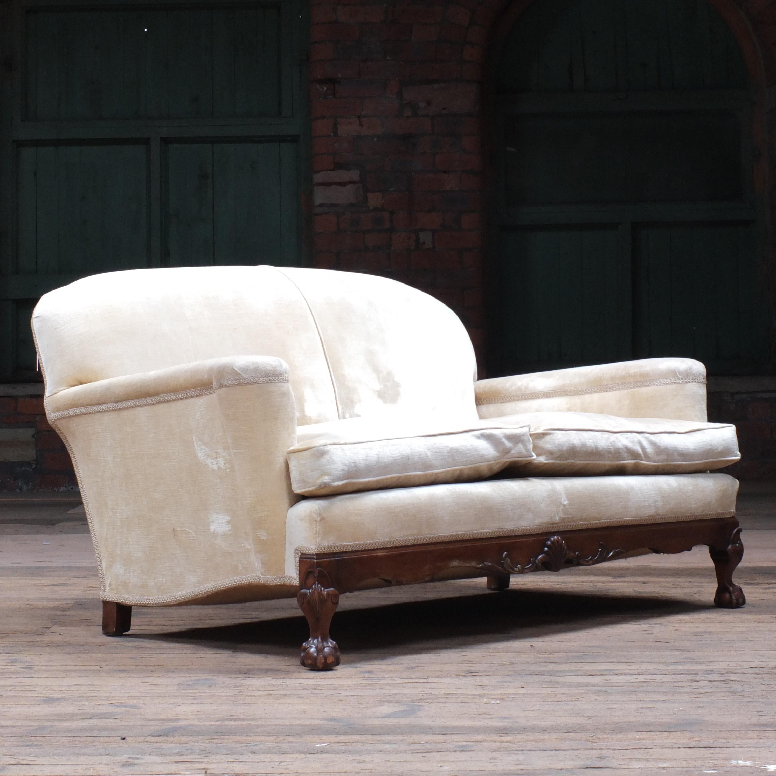 Antique Deep Seated Howard Style English Country House Sofa in off White Velvet In Excellent Condition In Batley, GB