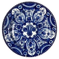 Assiette de présentation ancienne de Delft peinte à la main dans le blouson de De Vergulde 18ème siècle vers 1780