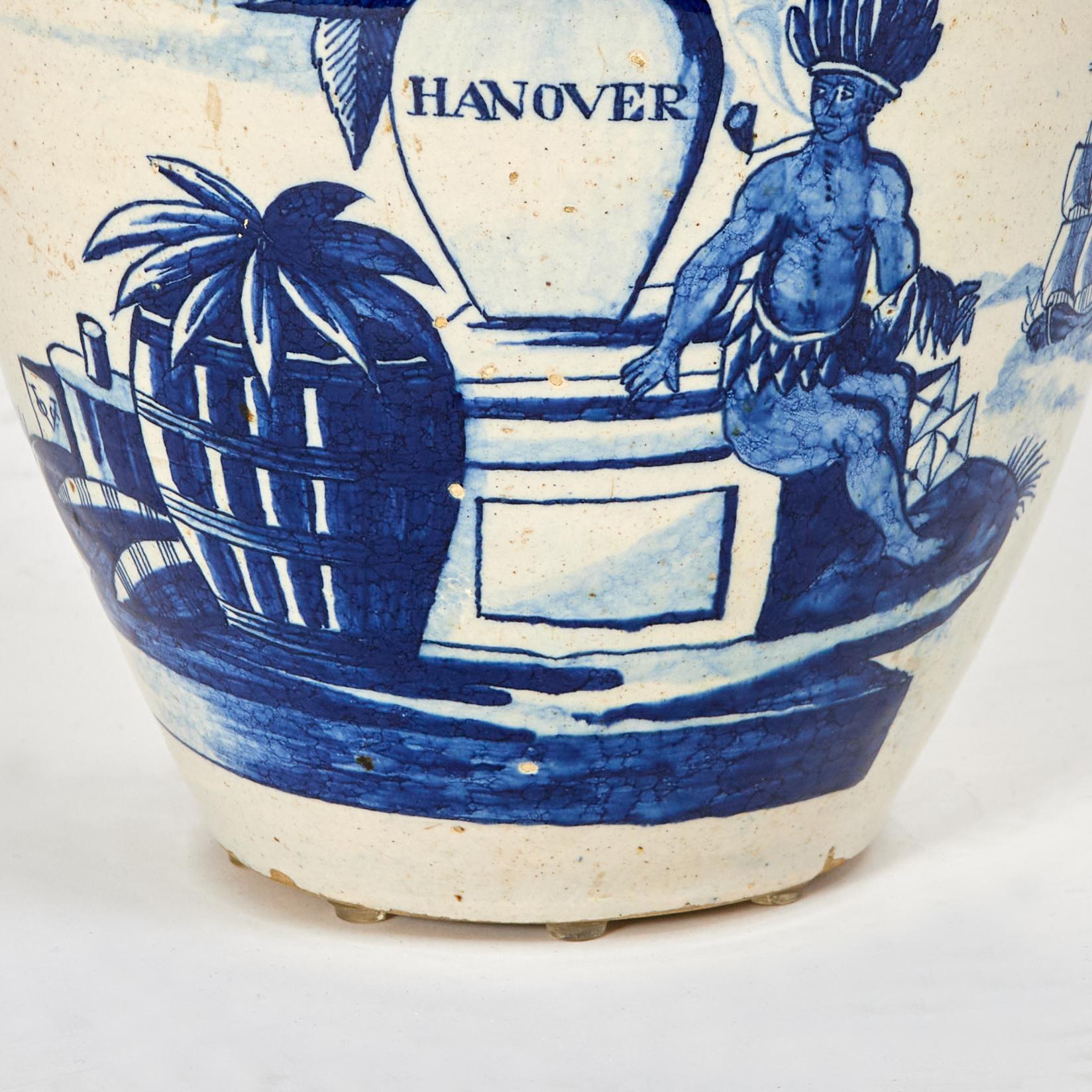 Cotto Antico vaso per tabacco in terracotta smaltata e decorata di Delft in vendita