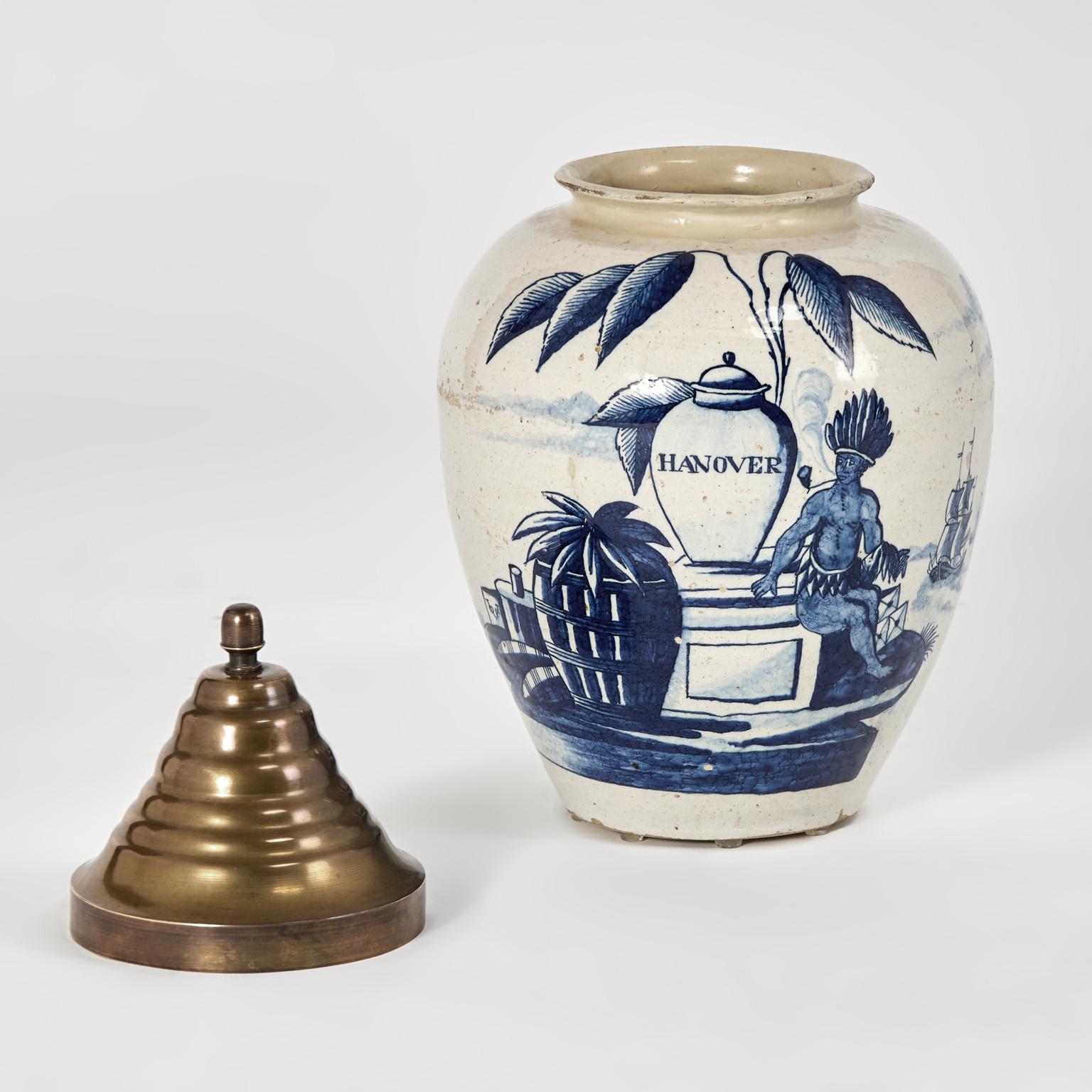 Antico vaso per tabacco in terracotta smaltata e decorata di Delft in vendita 1