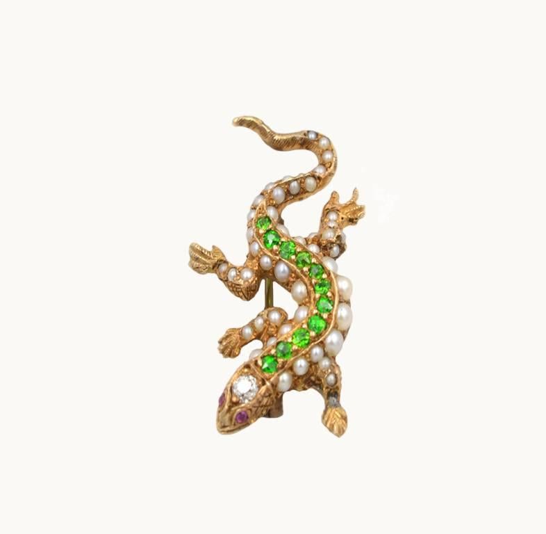 Antique Demantoid and Pearl 14 Karat Gold Lizard Brooch In Excellent Condition For Sale In Los Angeles, CA