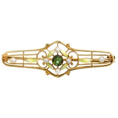 Antiguo Broche / Alfiler, Granate Demantoide, Perla y Esmalte, Oro Amarillo 14 Kilates