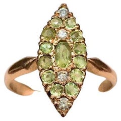 Anello antico in oro russo con demantoide