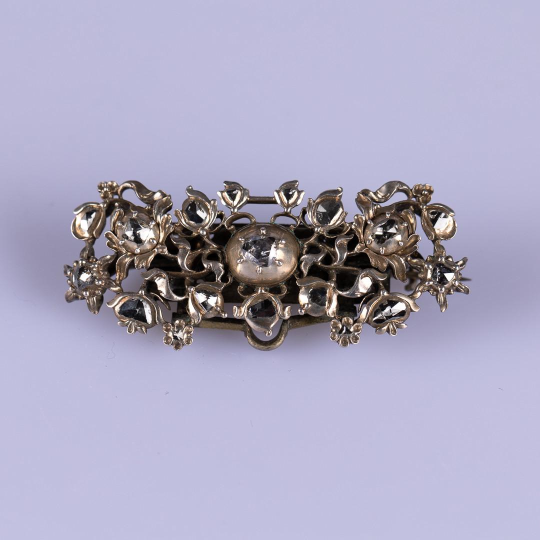 Antique demi parure in original box, bracelet, earrings and brooch pendant, XIXs For Sale 1