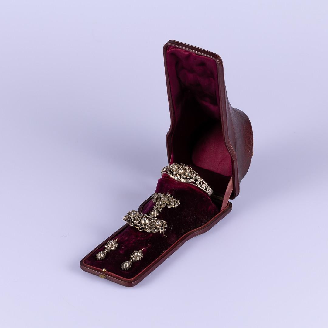 Antique demi parure in original box, bracelet, earrings and brooch pendant, XIXs For Sale 2