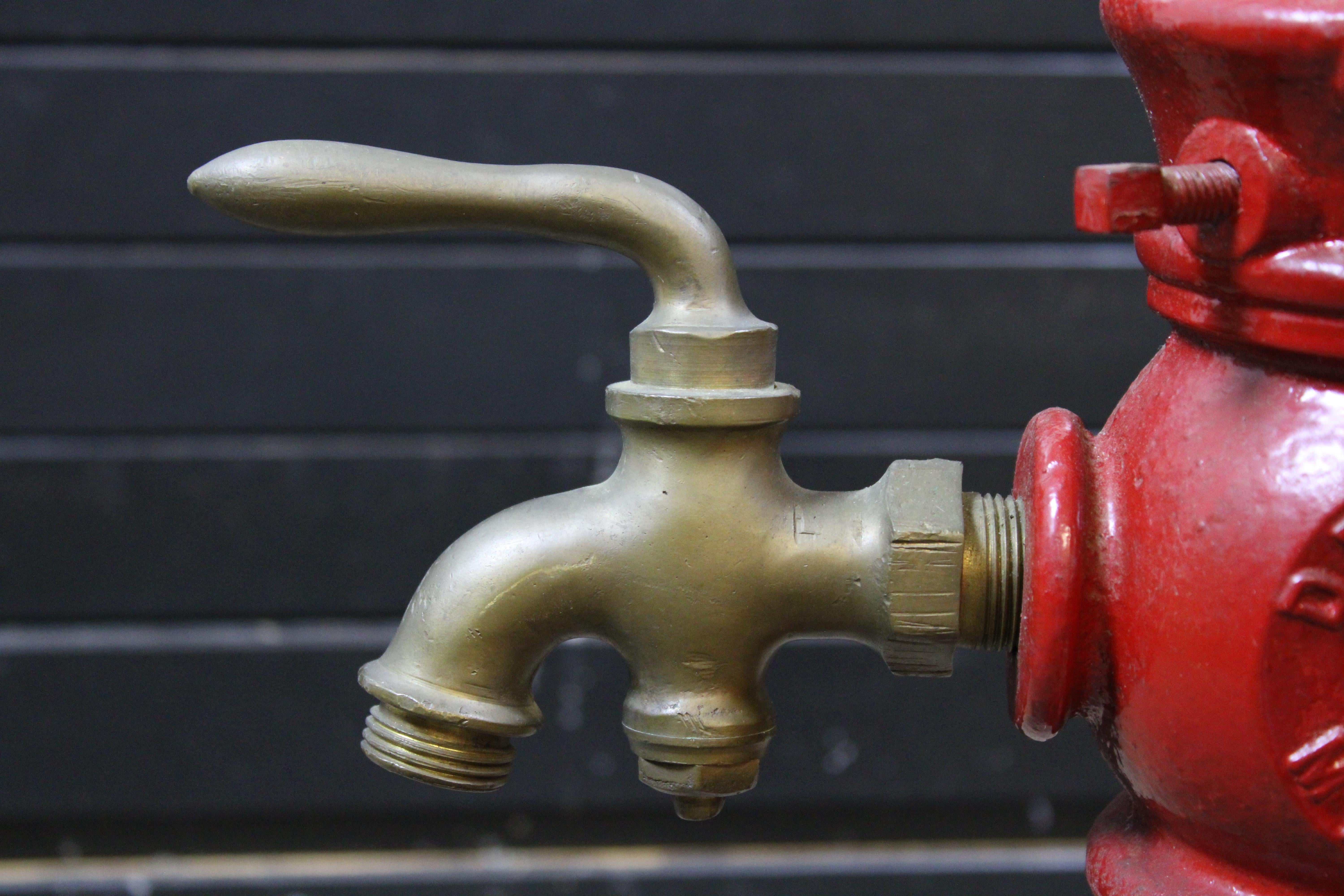 Antique Dempster #5 Red Cast Iron Hand Water Well Farm Pump w Brass Spigot In Good Condition In Dayton, OH