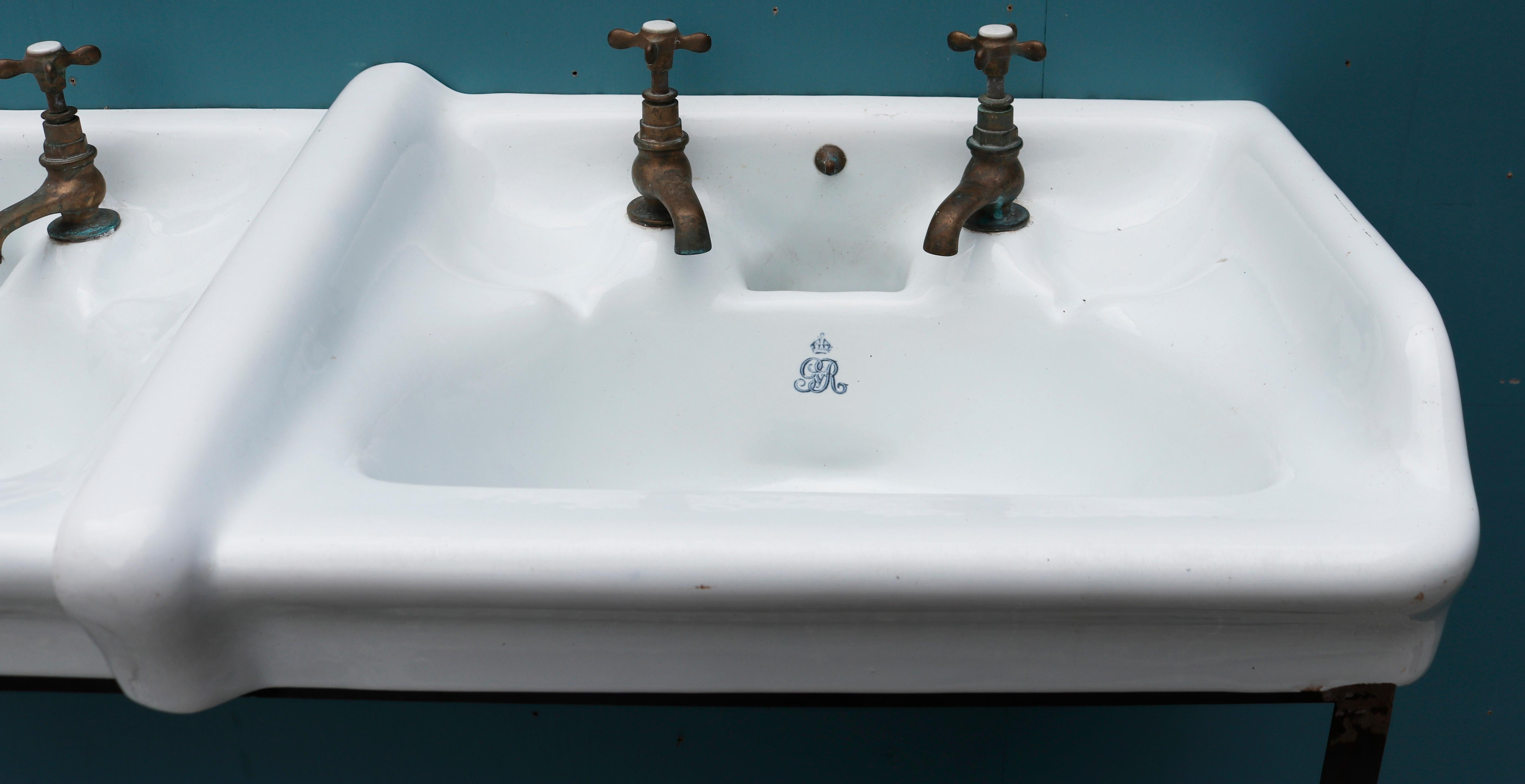 Antique ‘Dent and Hellyer Ltd’ Basin In Good Condition For Sale In Wormelow, Herefordshire