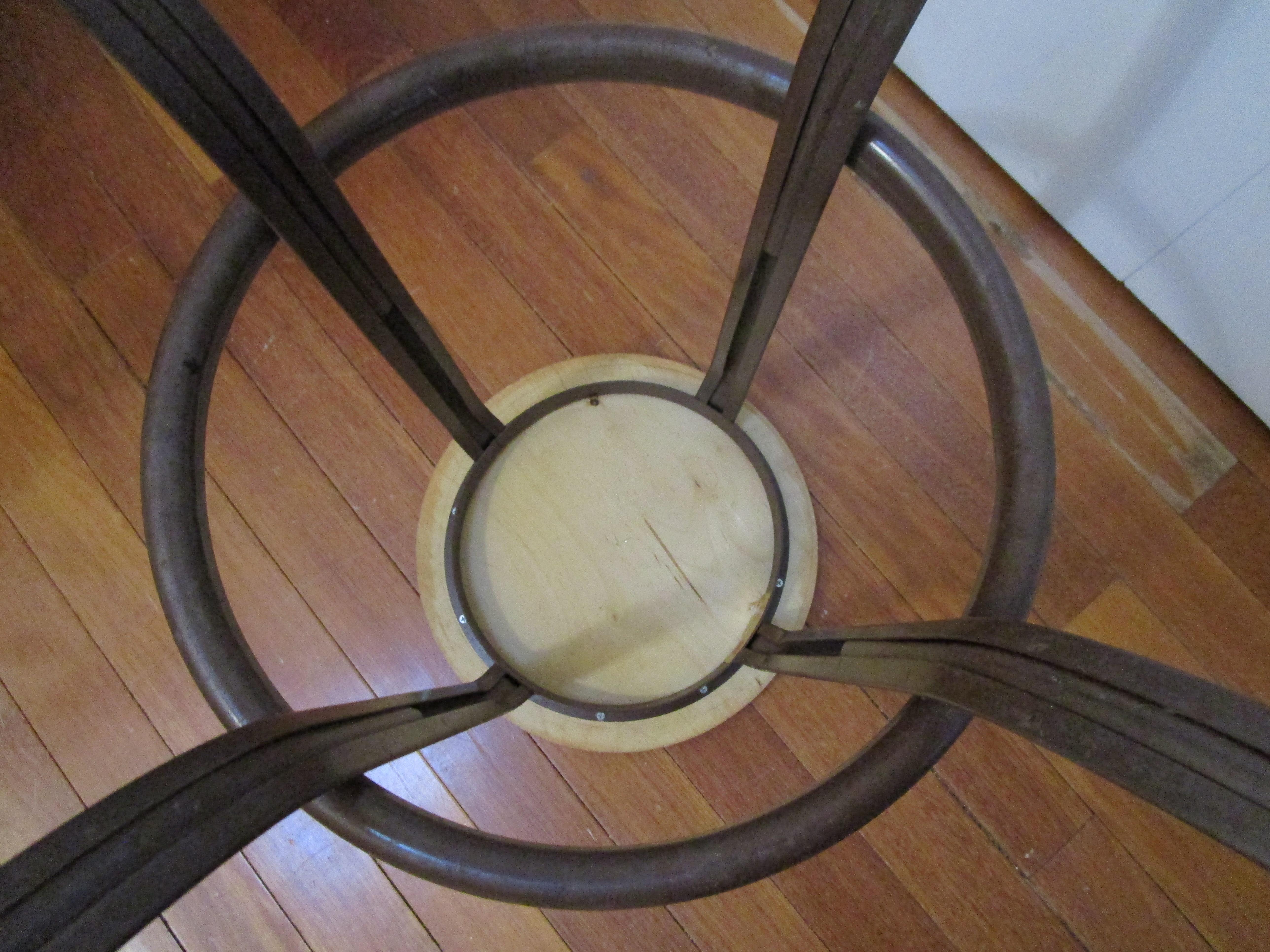 Érable Tabouret industriel ancien de fabricationpendable en vente