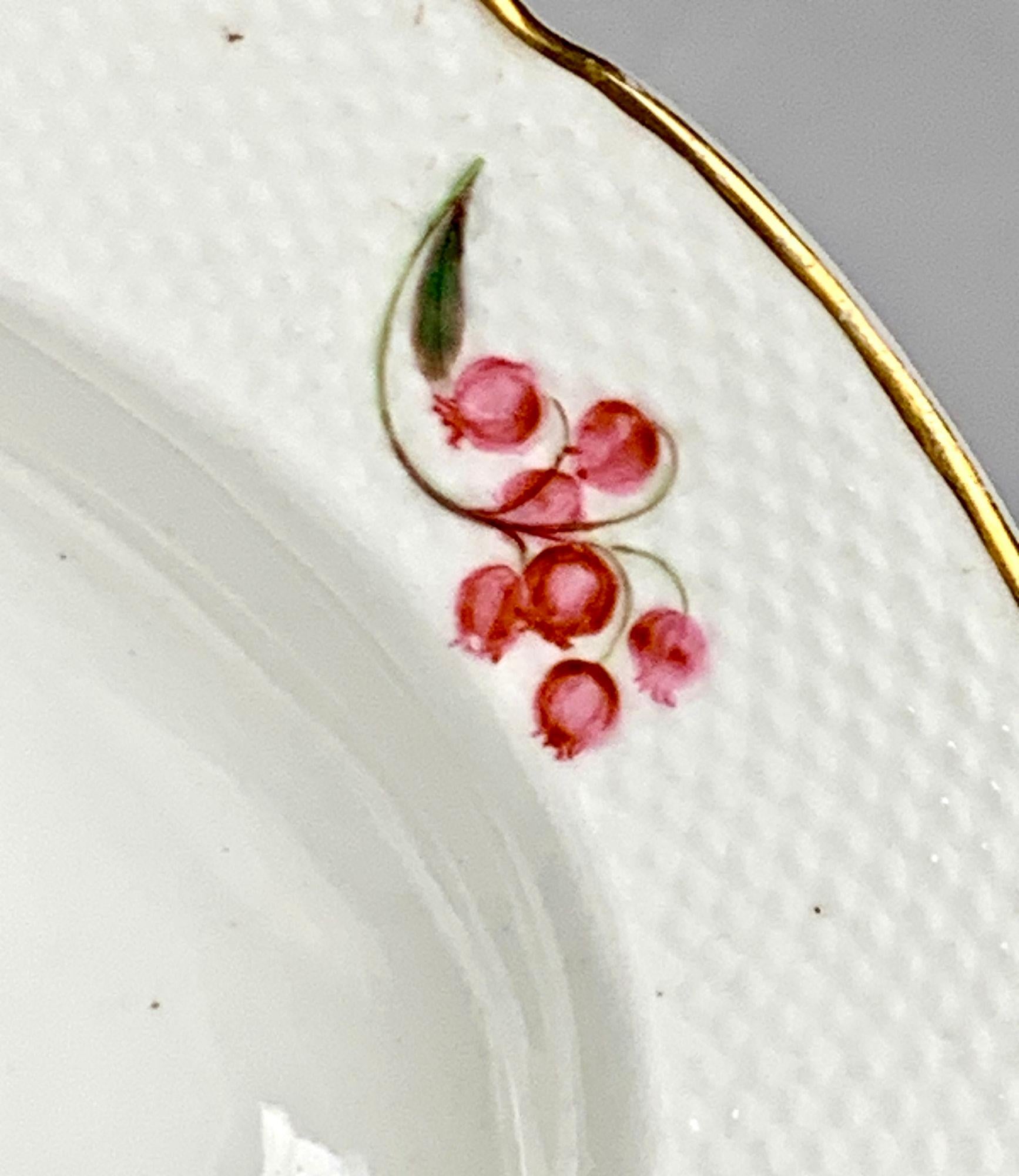 Porcellana Antichi piatti Derby in stile Meissen dipinti a mano in Inghilterra CIRCA 1810 in vendita