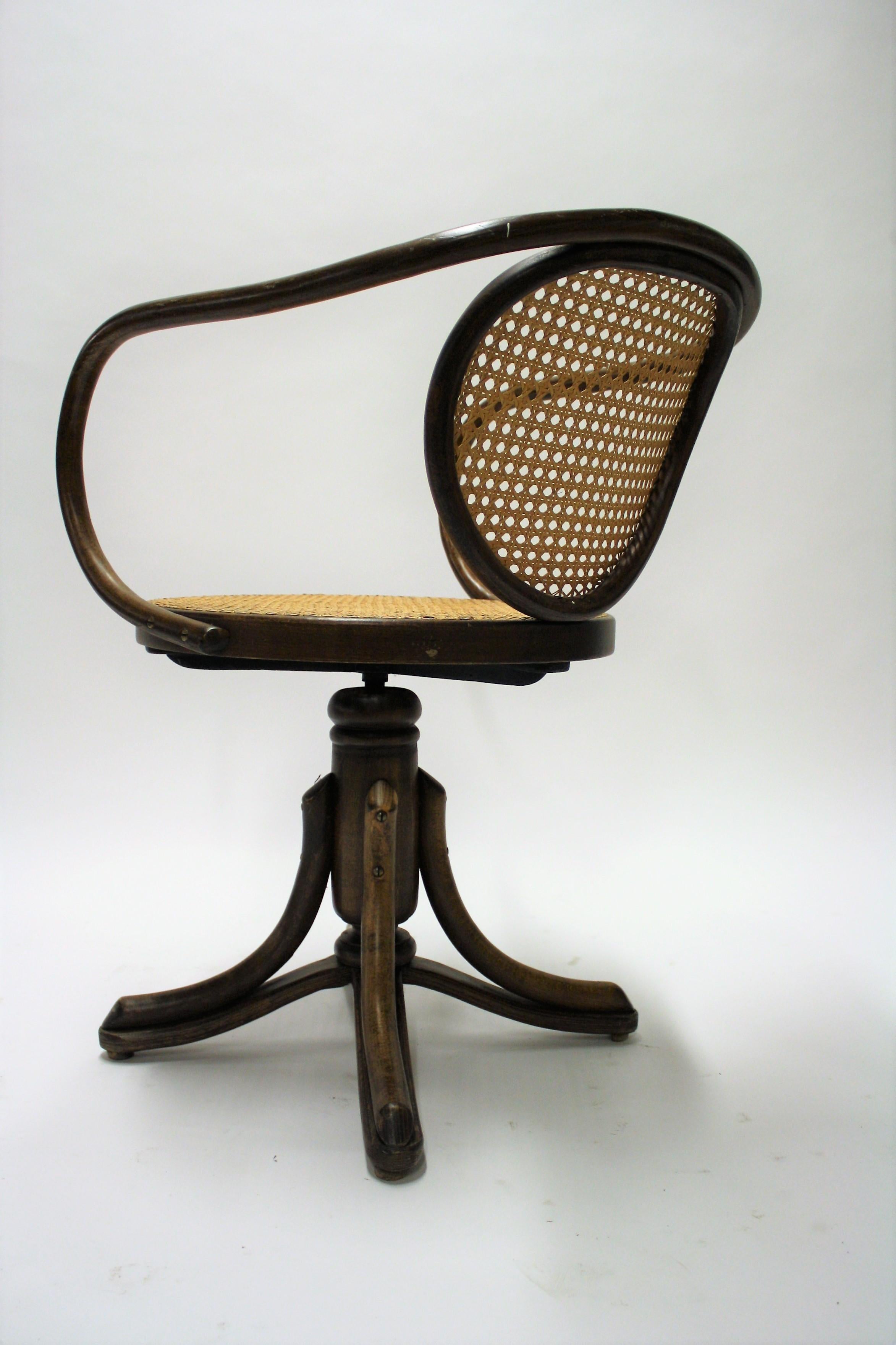 thonet desk chair
