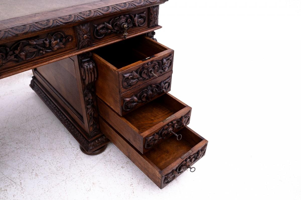 Chêne Bureau ancien, France, fin du XIXe siècle. en vente