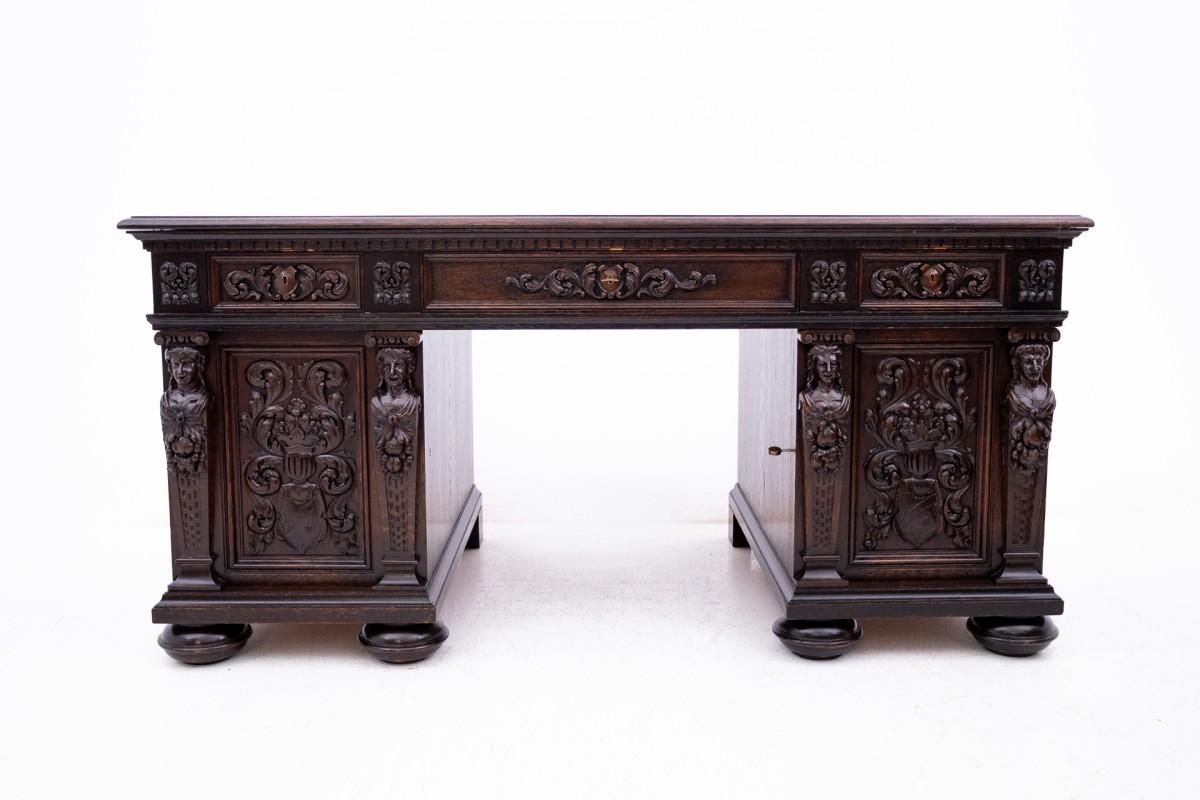 Bureau ancien d'environ 1890, Europe de l'Ouest.

Dimensions : H 78 cm / L 162 cm / P 85 cm