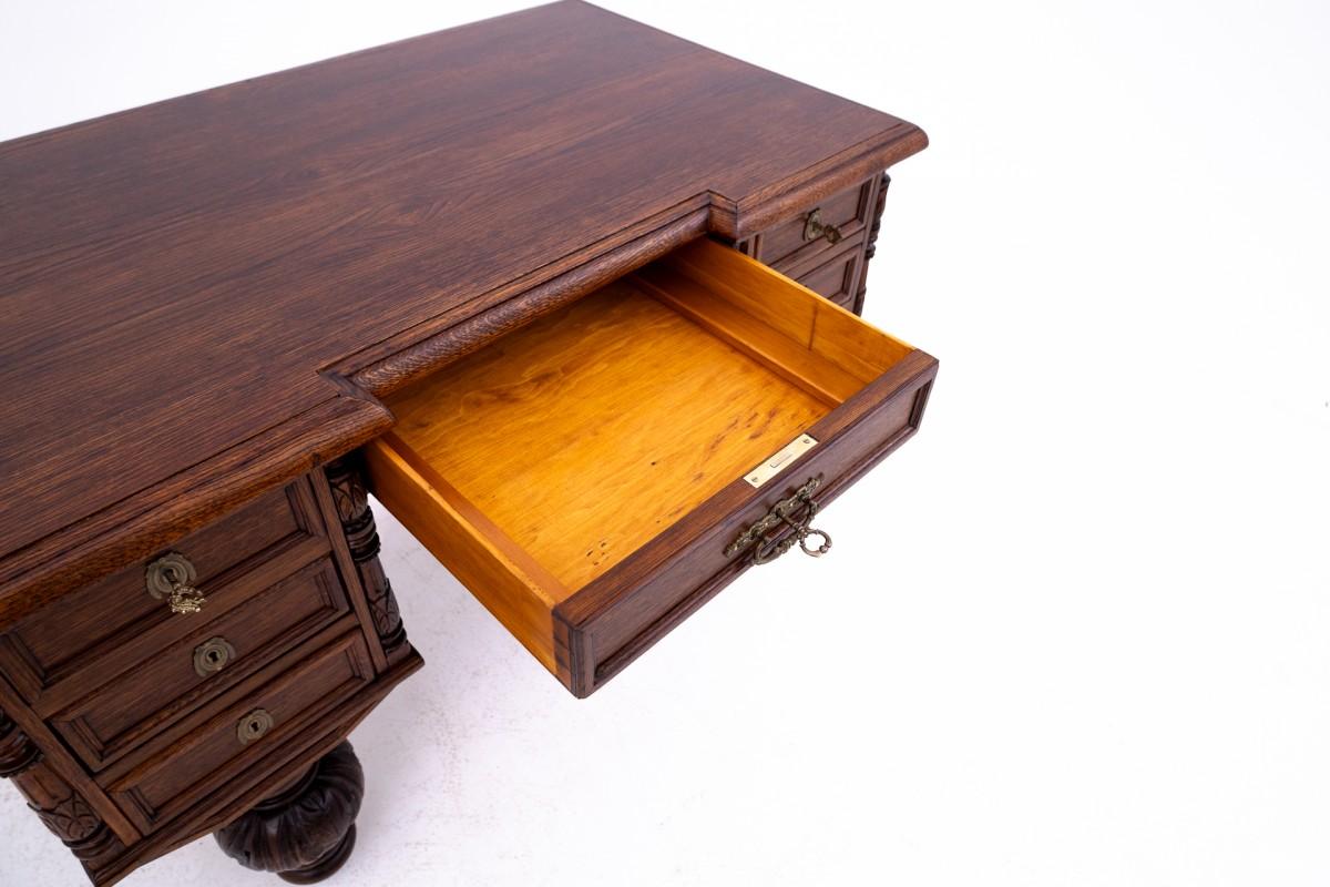 Early 20th Century Antique desk, Western Europe, around 1900. For Sale