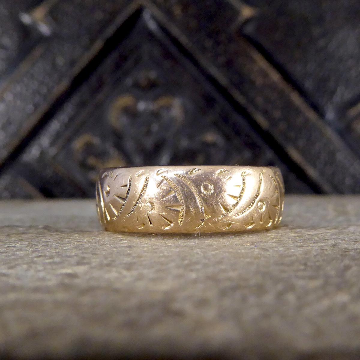 Antiker detaillierter und gemusterter 9 Karat Gelbgold Ehering oder stapelbarer Ring (Edwardian)