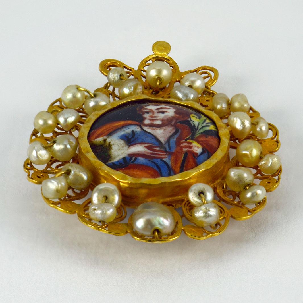 Non taillé Pendentif ancien de style Devotional Saint Joseph en or jaune, perles et émail en vente