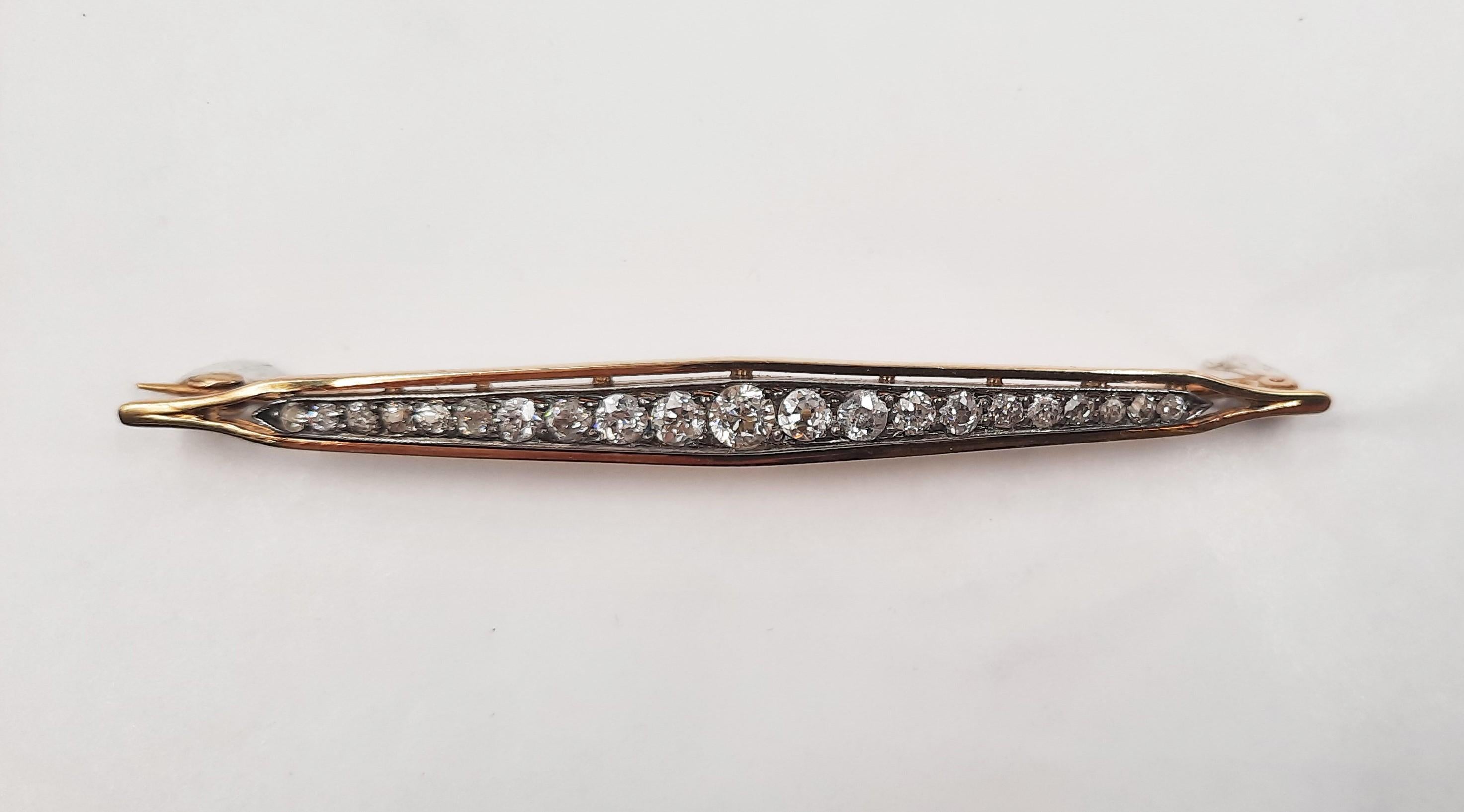 Old European Cut Antique Diamond 1.20 Carats Bar Brooch Set in Silver 18 Carats Yellow Gold For Sale