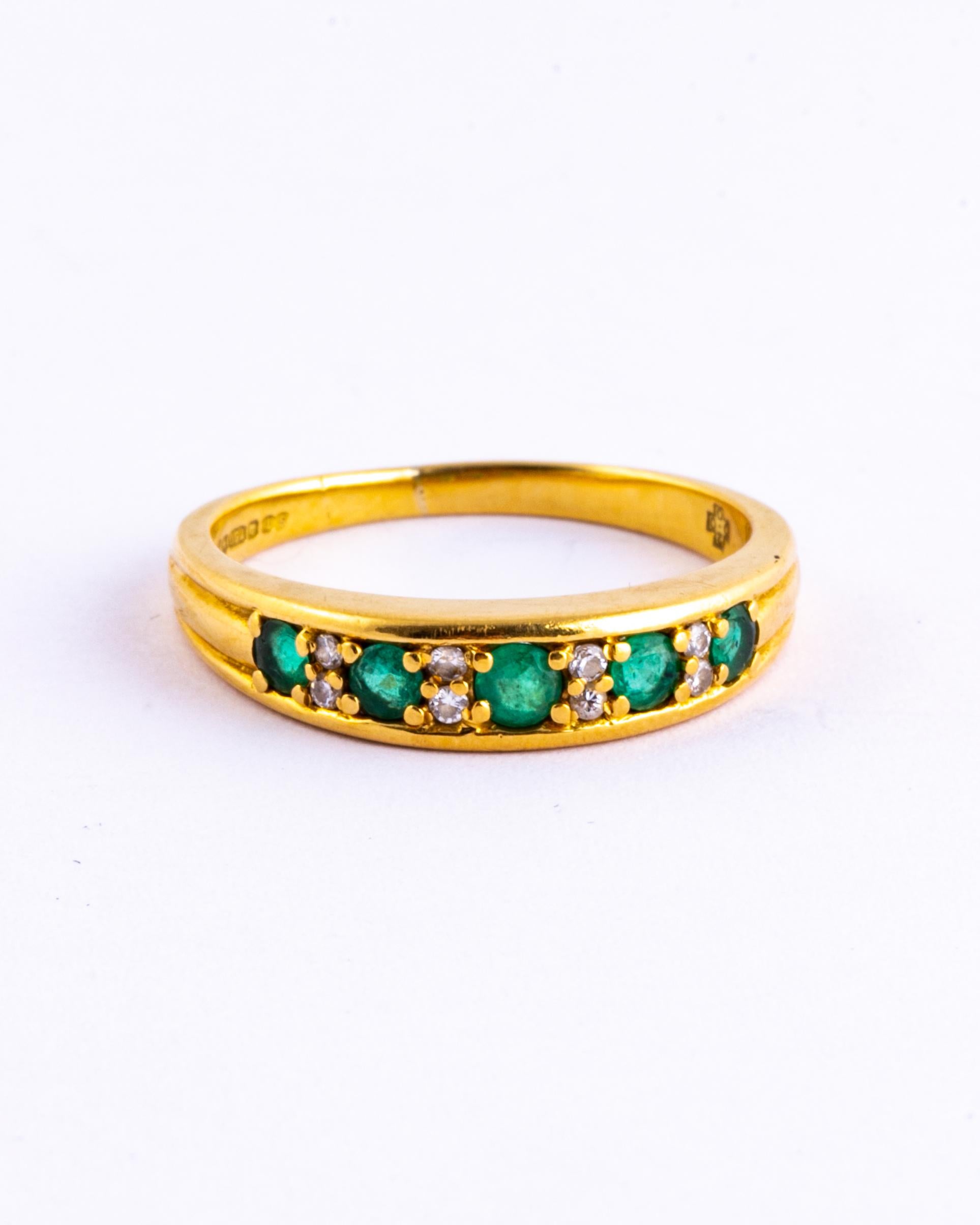 This classic gypsy style band is modelled in 18carat gold and the diamond which is set in the star setting measures 10pts. Made in Chester England. 

Size: O 1/2 or 7 1/2 
Width: 8mm

Weight: 2.4g
