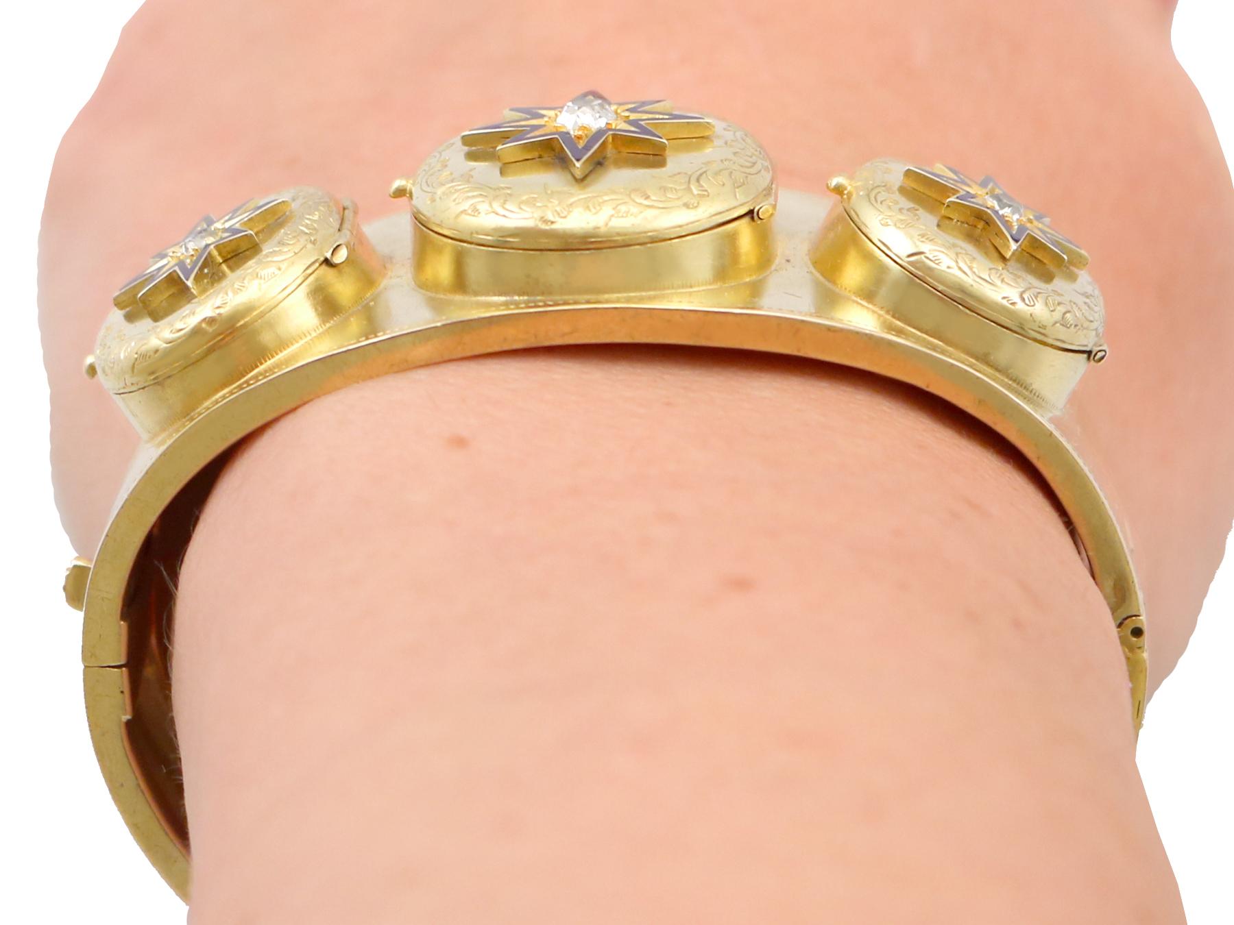 Bracelet jonc ancien à trois boucles en or jaune et diamants, c. 1880 en vente 6