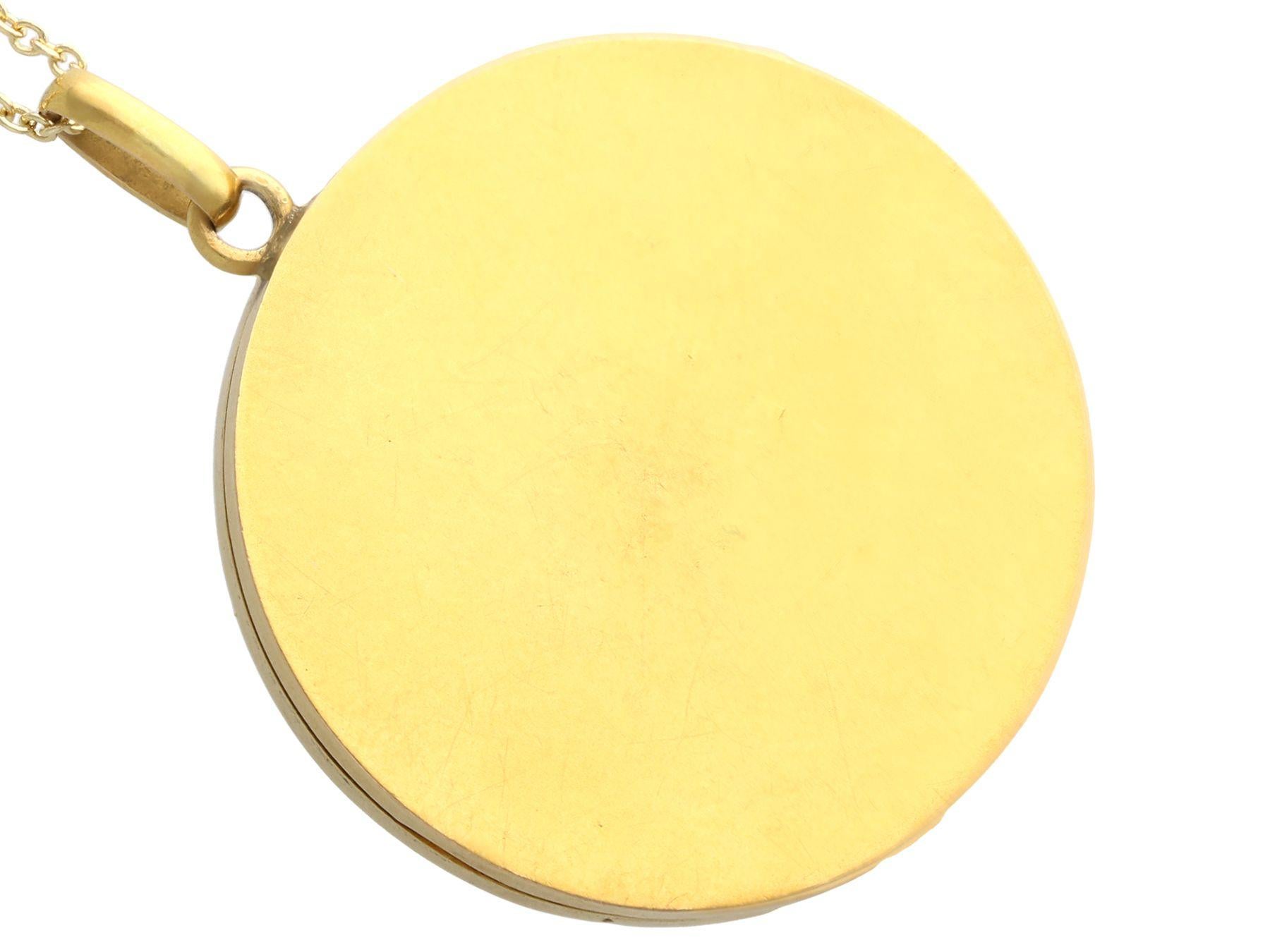 Women's or Men's Antique Diamond and 21k Yellow Gold Locket