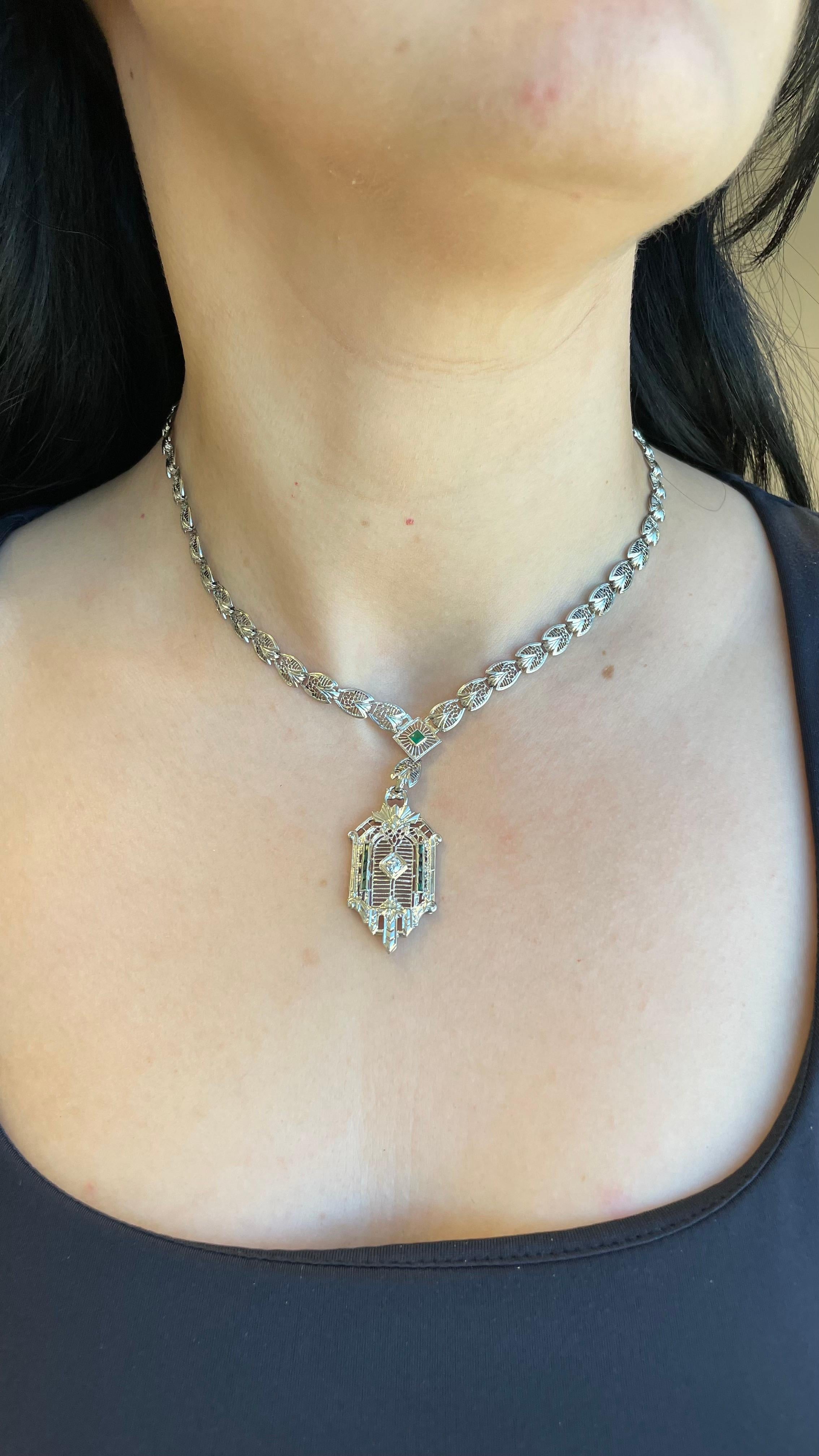 Antique Diamond and Emerald 14K White Gold Filigree Necklace For Sale 4