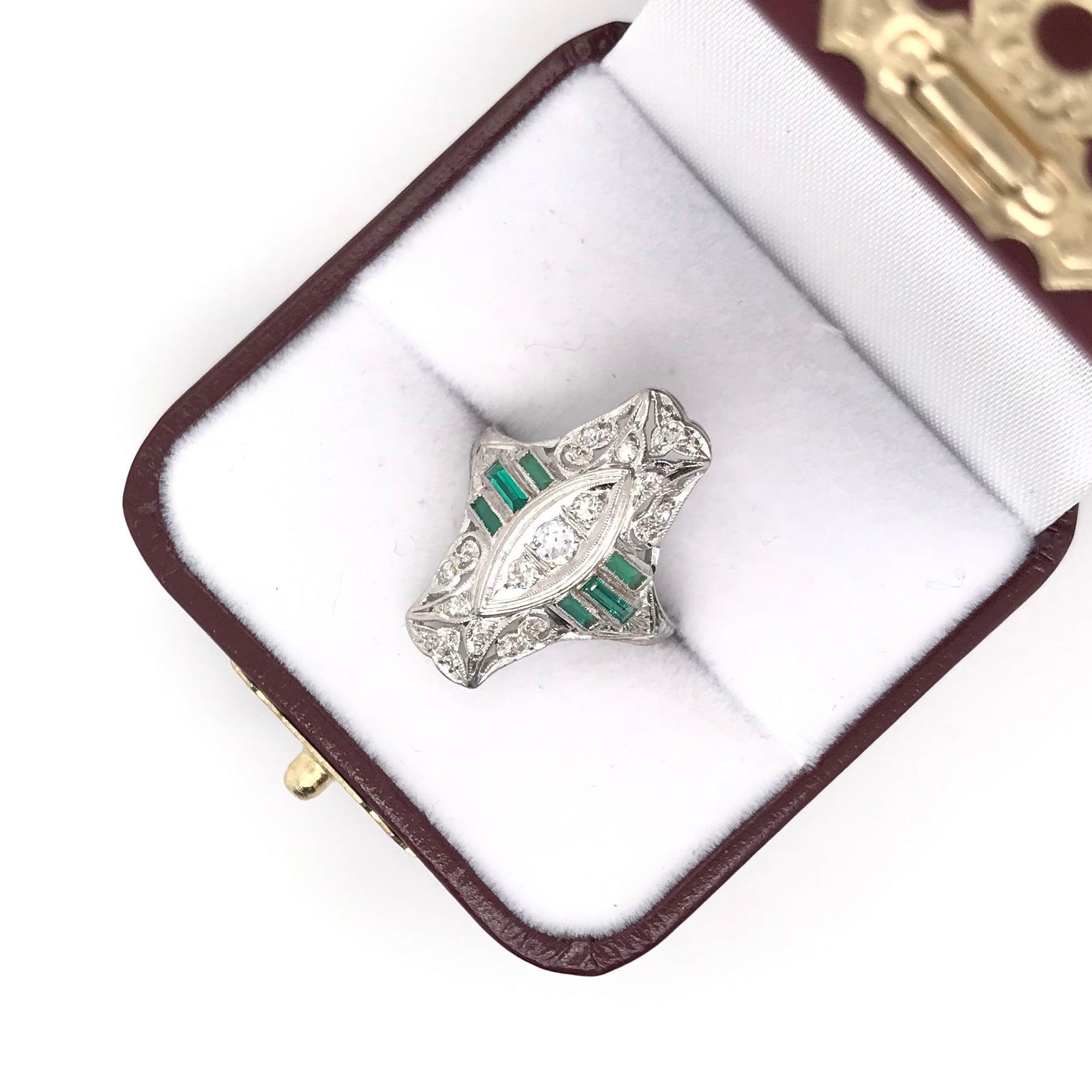 Men's Antique Diamond and Emerald Filigree Dinner Ring For Sale