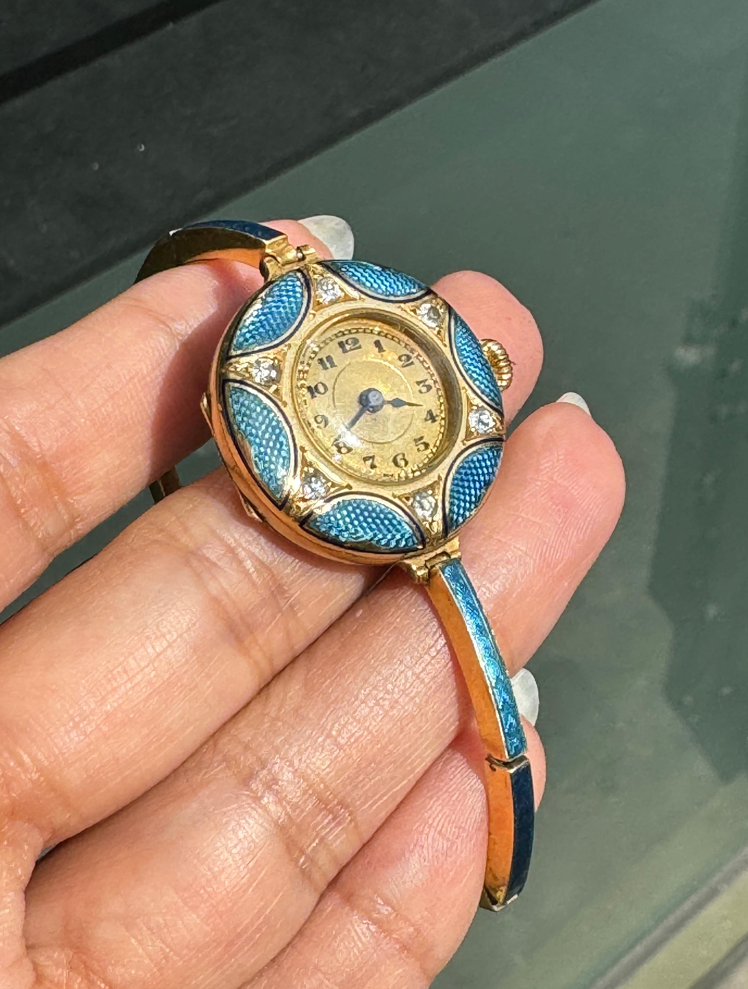 Old Mine Cut Antique Diamond and Enamel 18 Carat Yellow Gold Art Deco Round Wristwatch