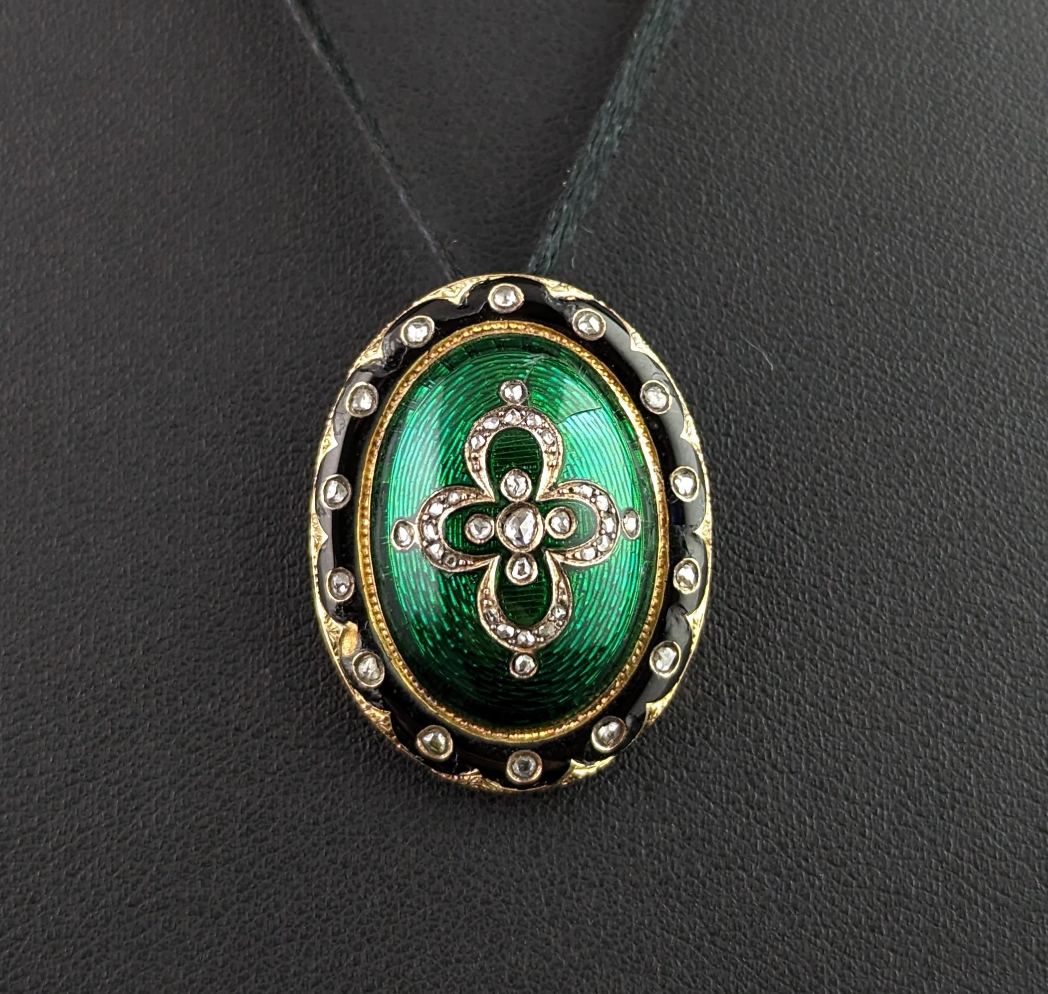 Antique Diamond and green guilloche enamel pendant, Victorian  For Sale 7