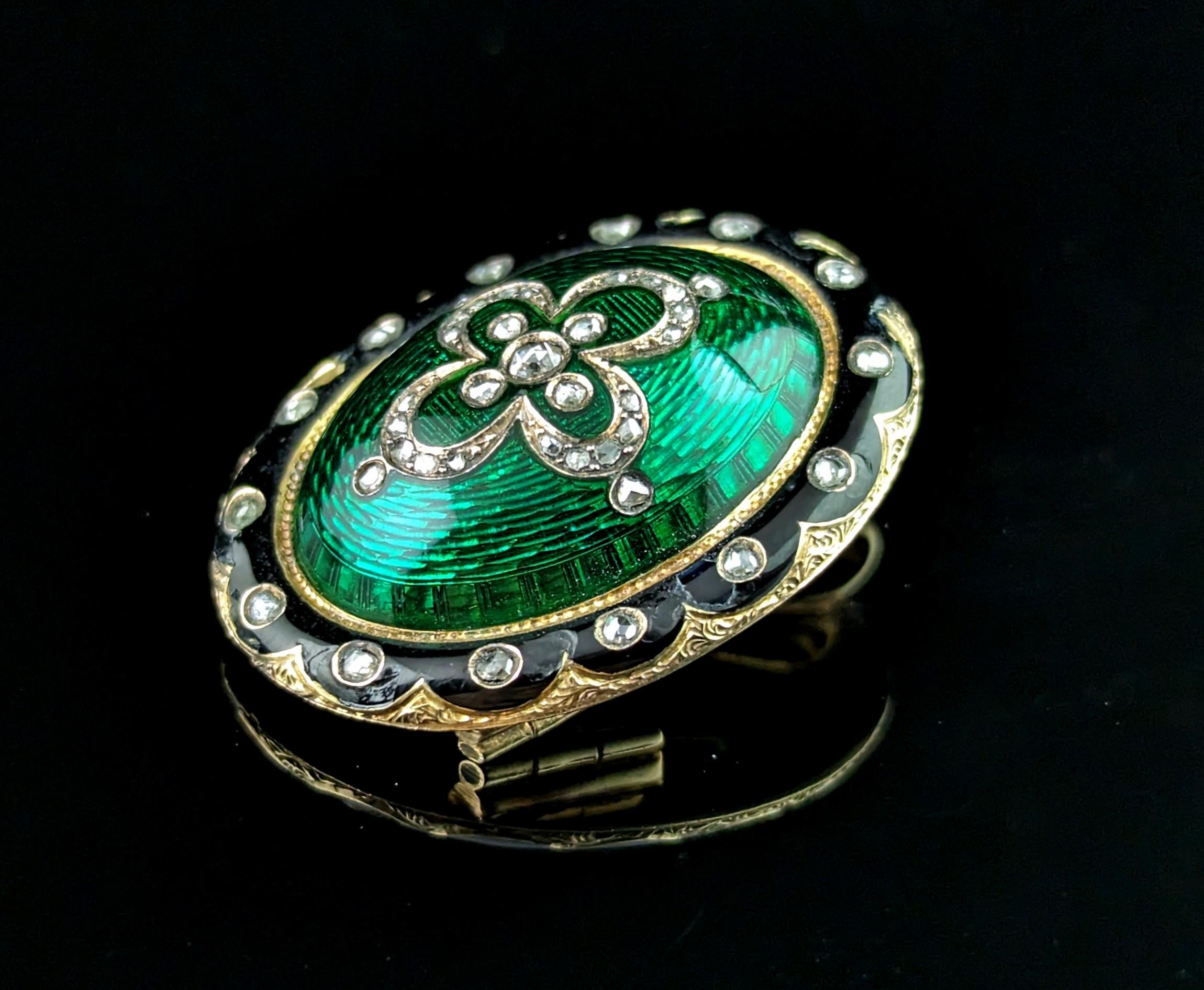 Antique Diamond and green guilloche enamel pendant, Victorian  For Sale 3