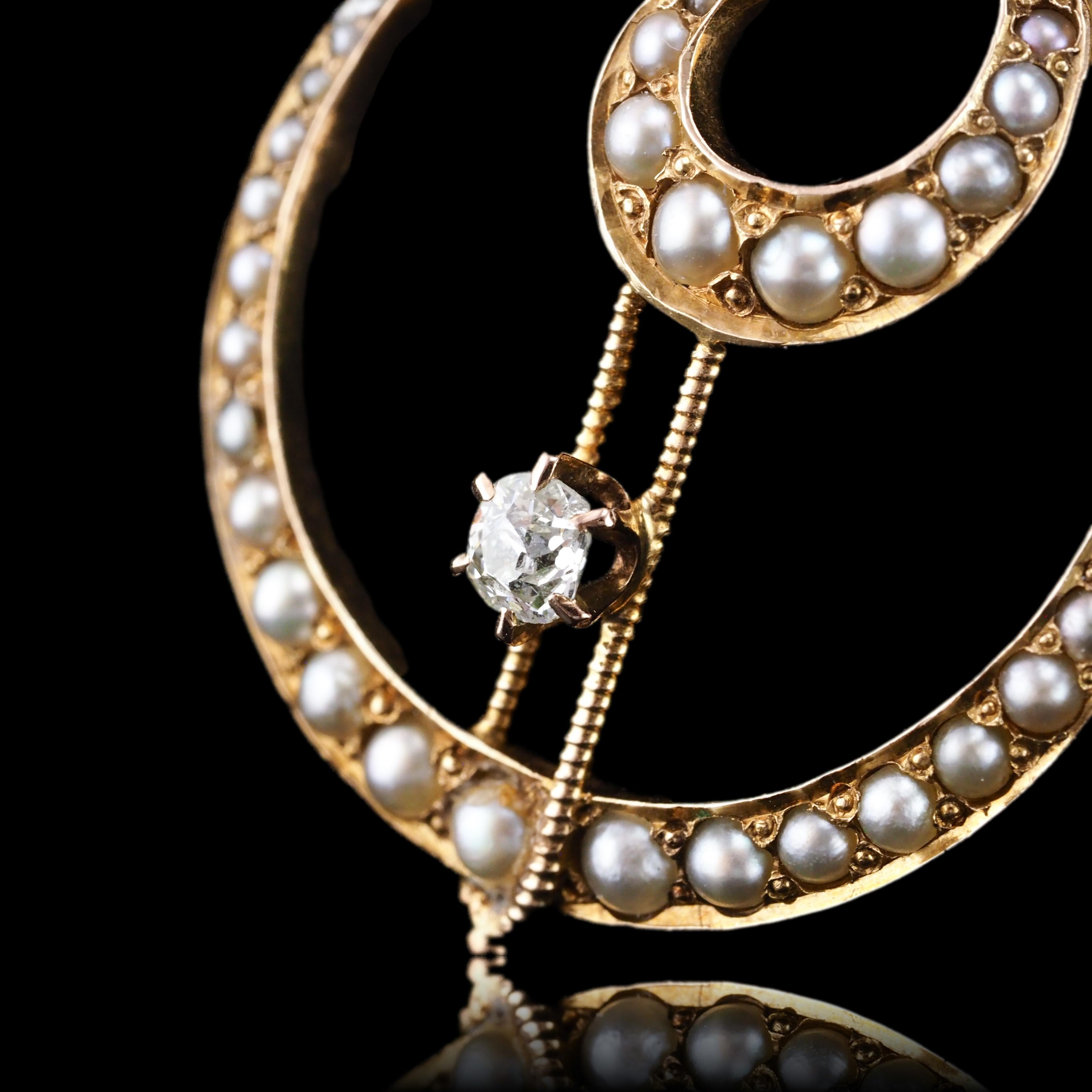 Antique Diamond and Pearl Pendant Necklace 14K Gold Double Crescent Moon c.1900 In Good Condition In London, GB