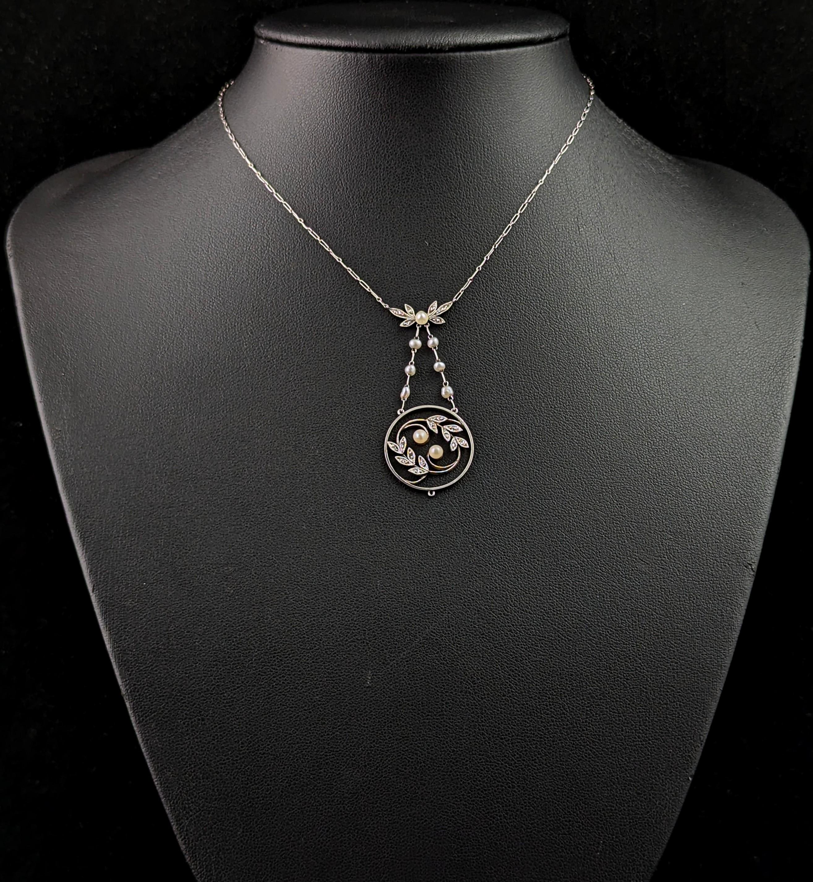 Antique Diamond and Pearl pendant necklace, Edwardian For Sale 4