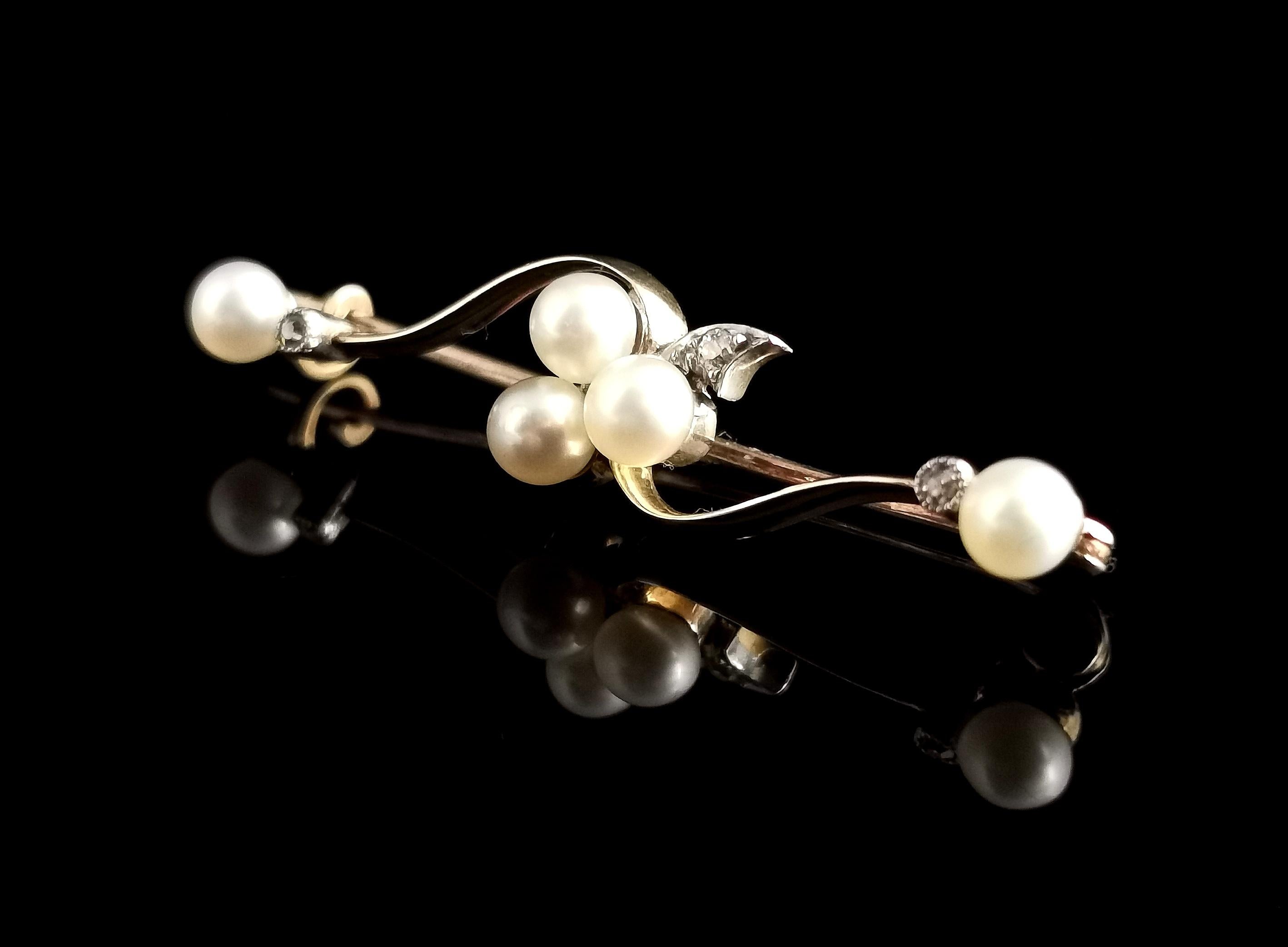 Antique Diamond and Pearl Shamrock Brooch, 9k Gold and Silver 5