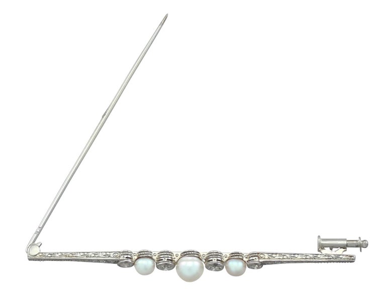 Antique Diamond and Pearl White Gold Bar Brooch In Excellent Condition For Sale In Jesmond, Newcastle Upon Tyne