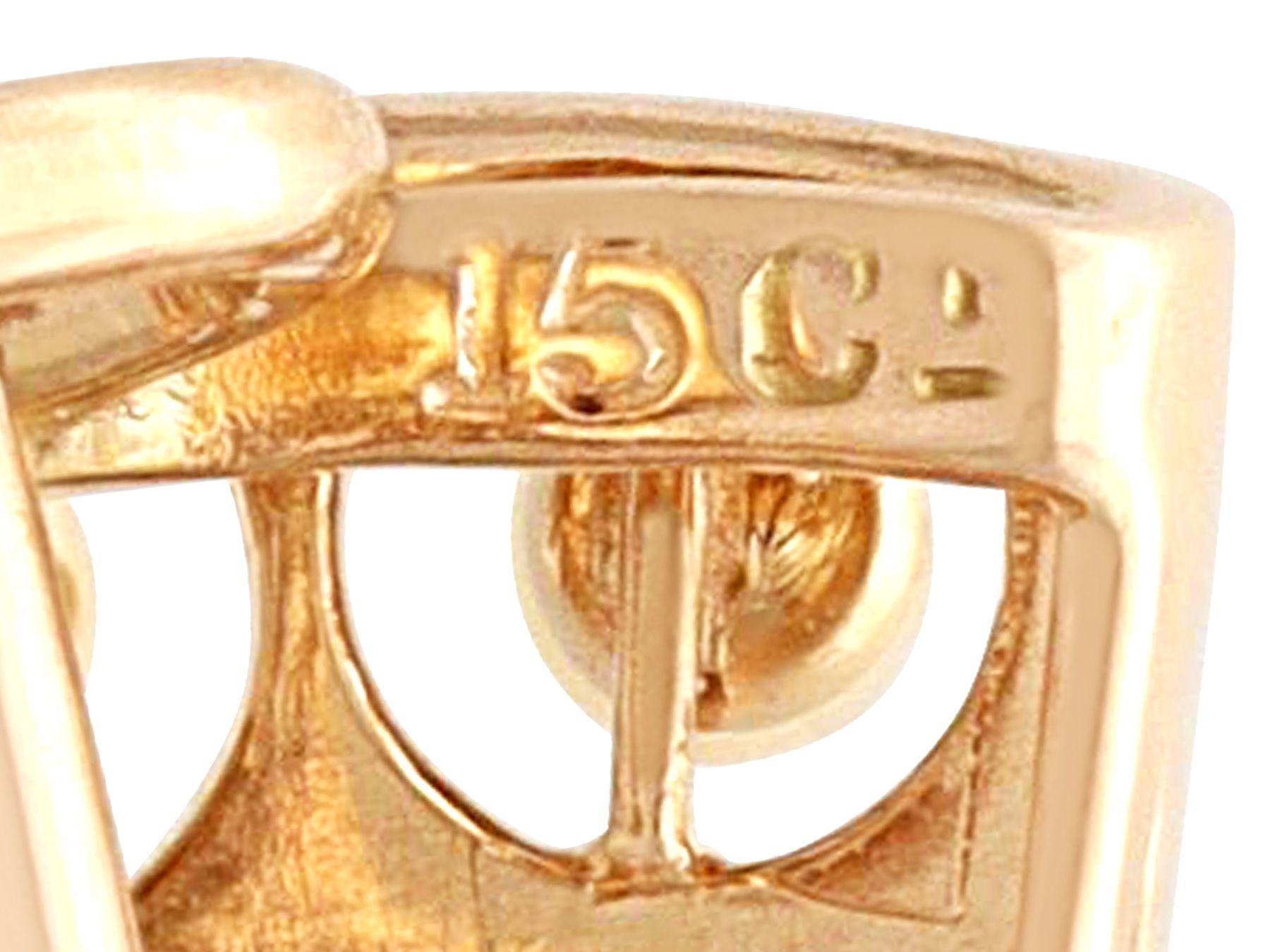Broche ancienne en forme de nœud papillon en or jaune avec diamants et perles, c. 1920 en vente 2