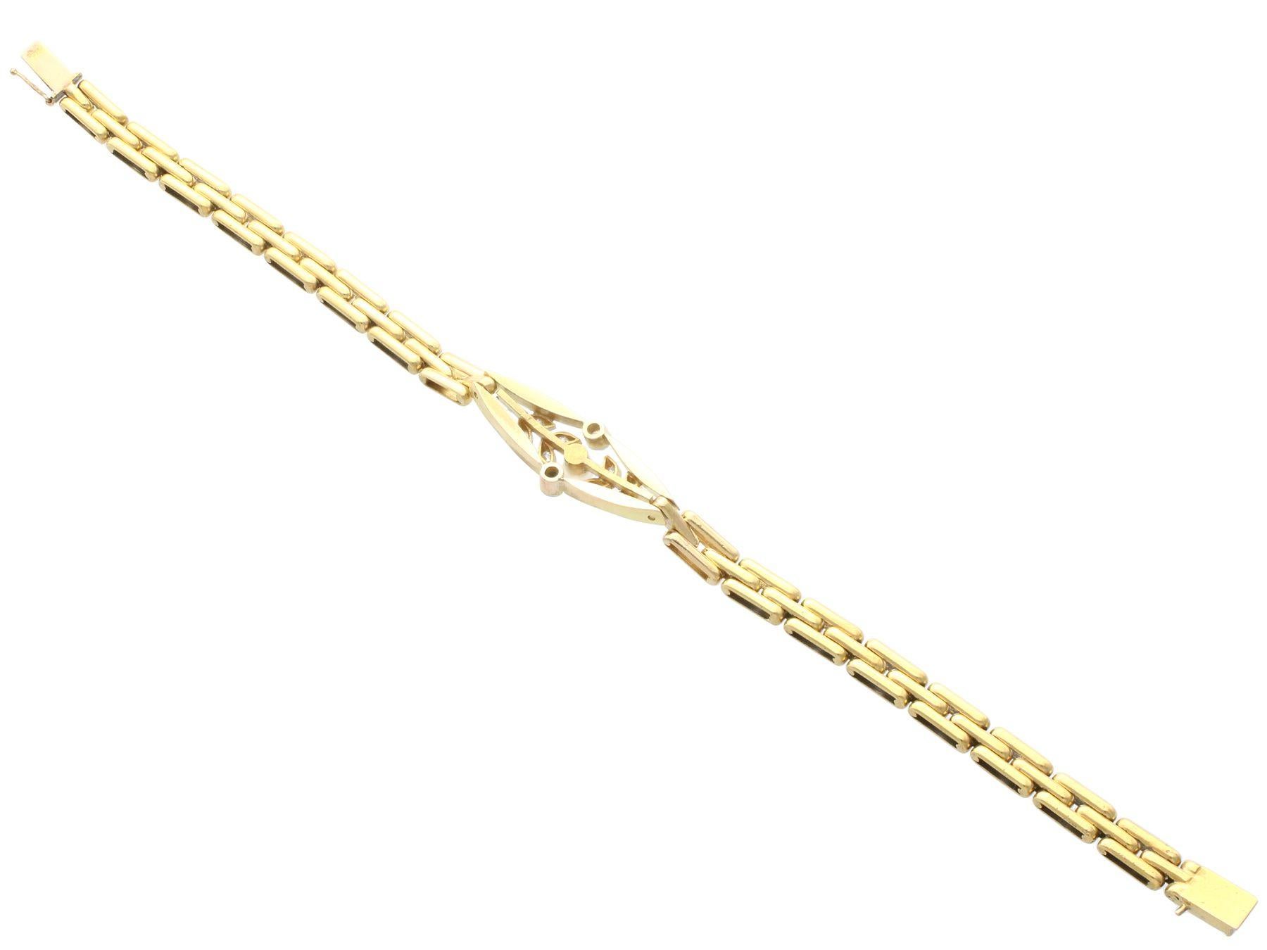 Antique Diamond and Pearl Yellow Gold Bracelet In Excellent Condition In Jesmond, Newcastle Upon Tyne