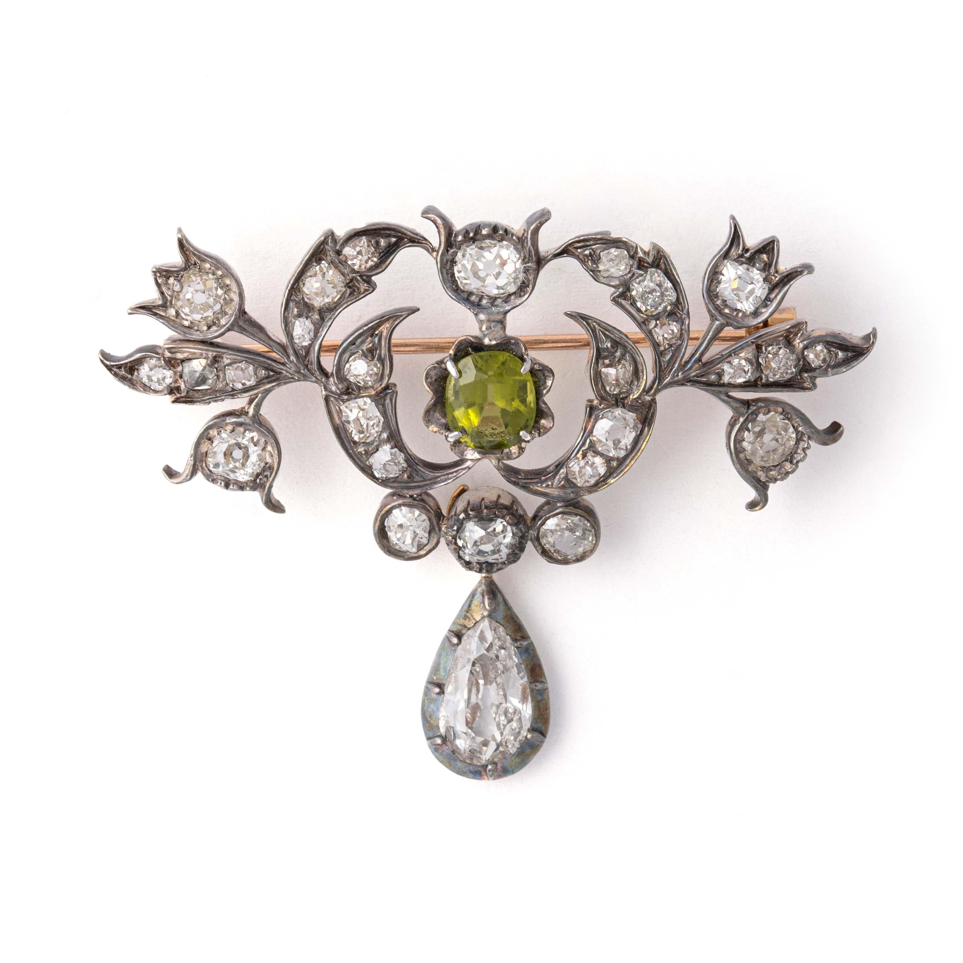 Antique Diamond and Peridot Brooch Pendant Late 19th Century For Sale 5