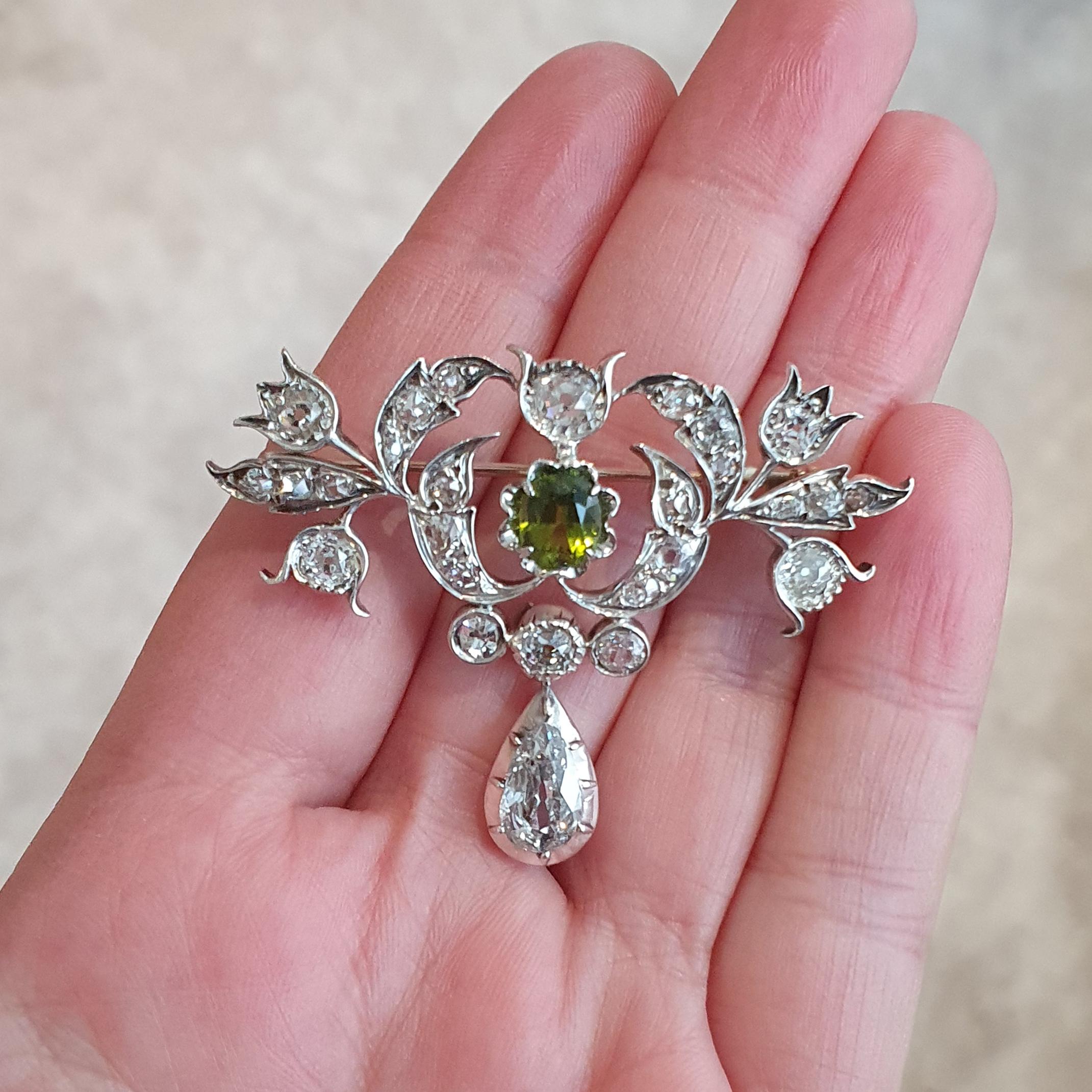 Antique Diamond and Peridot Brooch Pendant Late 19th Century For Sale 6