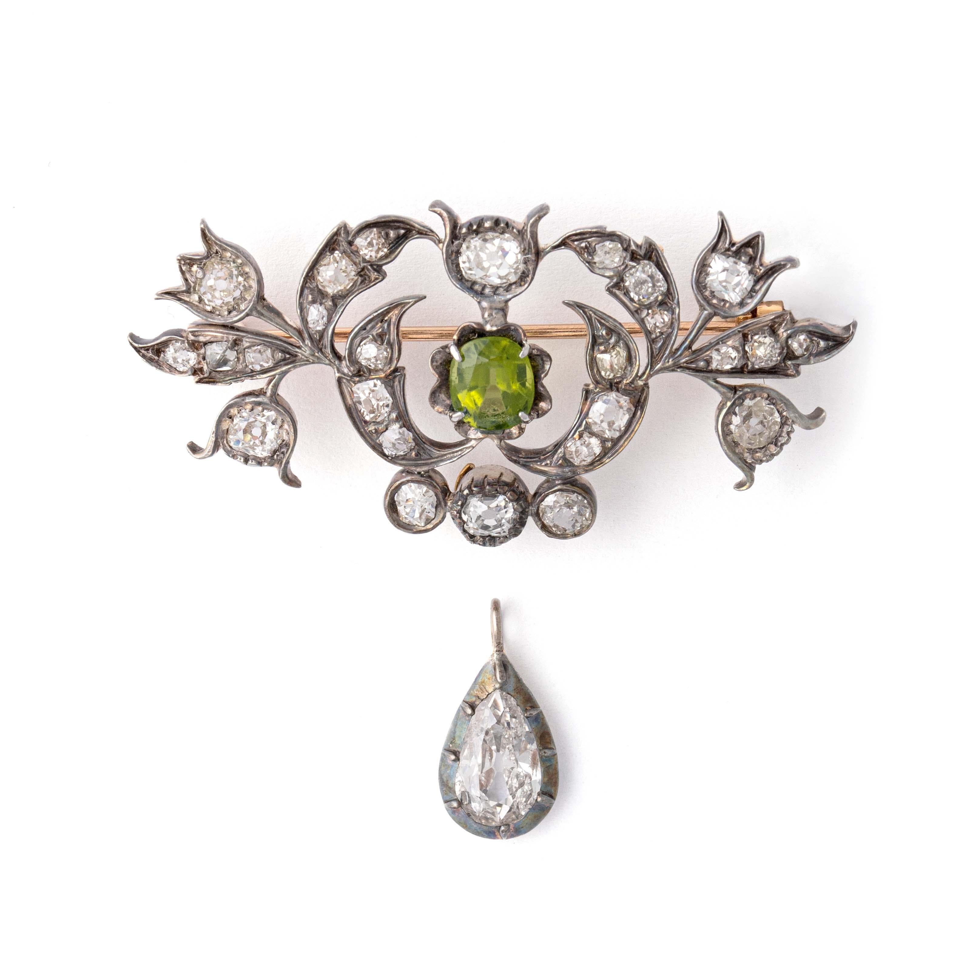 Antique Diamond and Peridot Brooch Pendant Late 19th Century For Sale 4